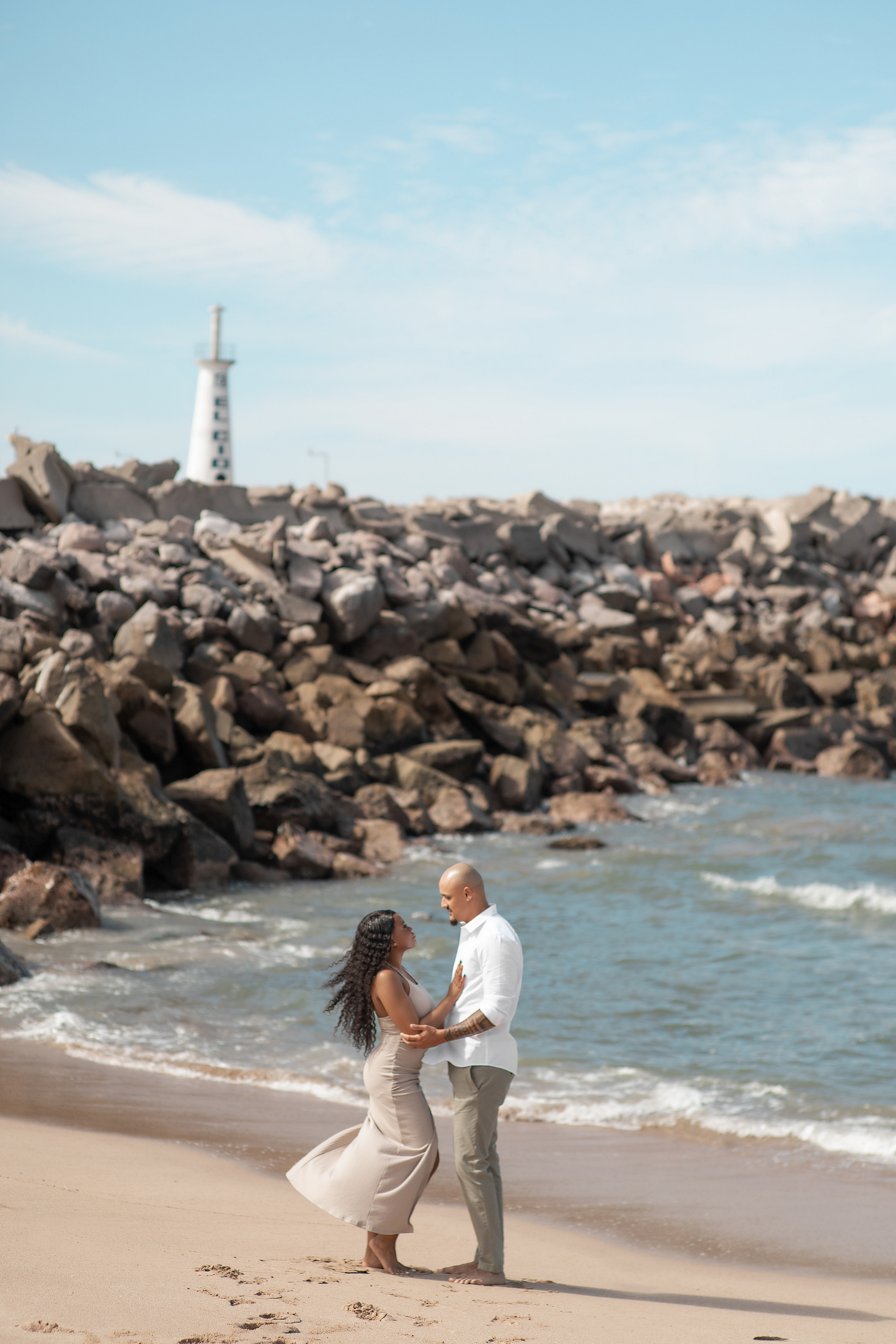 Sesion familiar en la playa para Lacandance. Victoria Castellanos. Fotógrafo profesional en Mazatlán