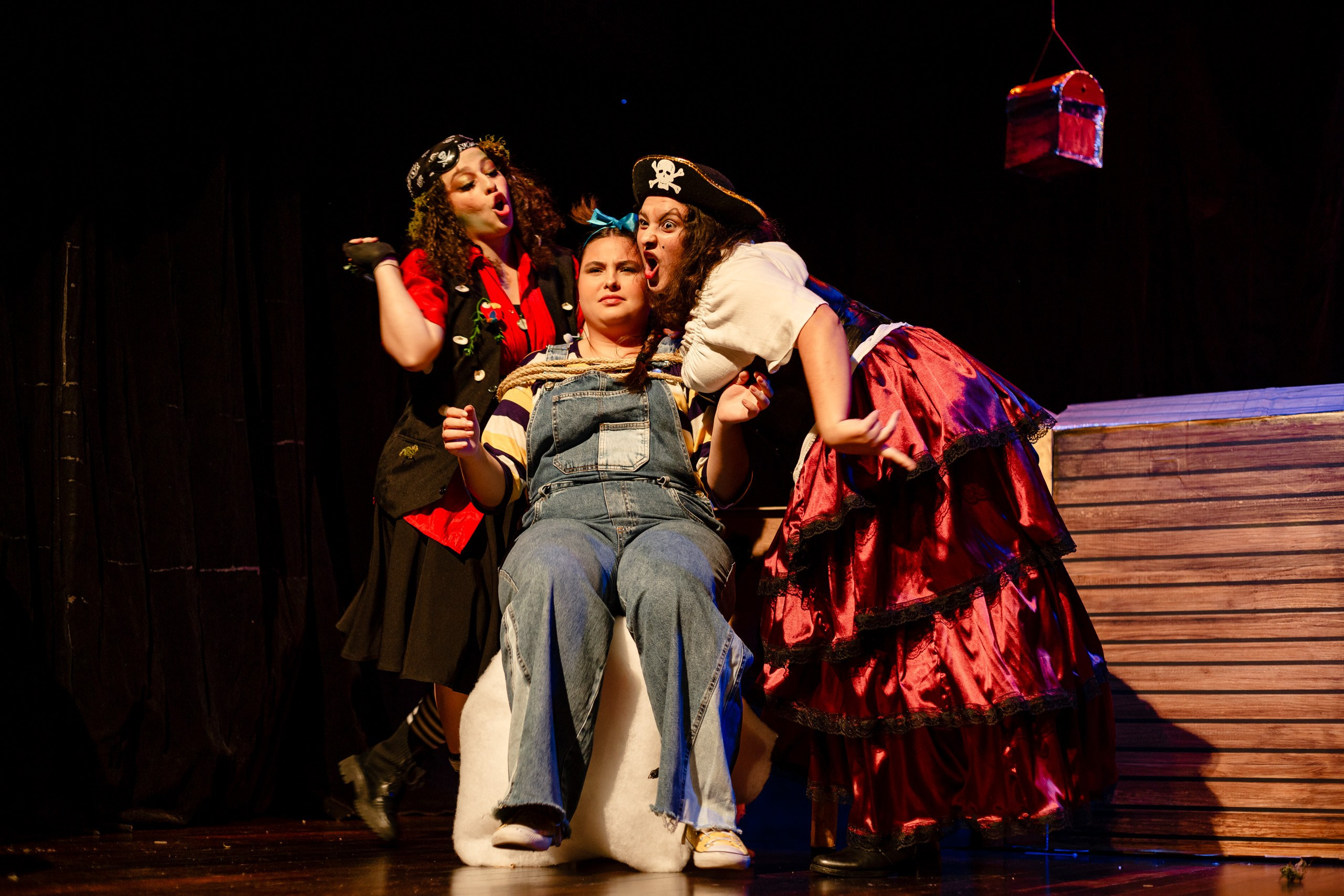 Fotografia de Espetáculo Pluft: O Fantasminha do grupo de teatro Anchieta Arte Cênica