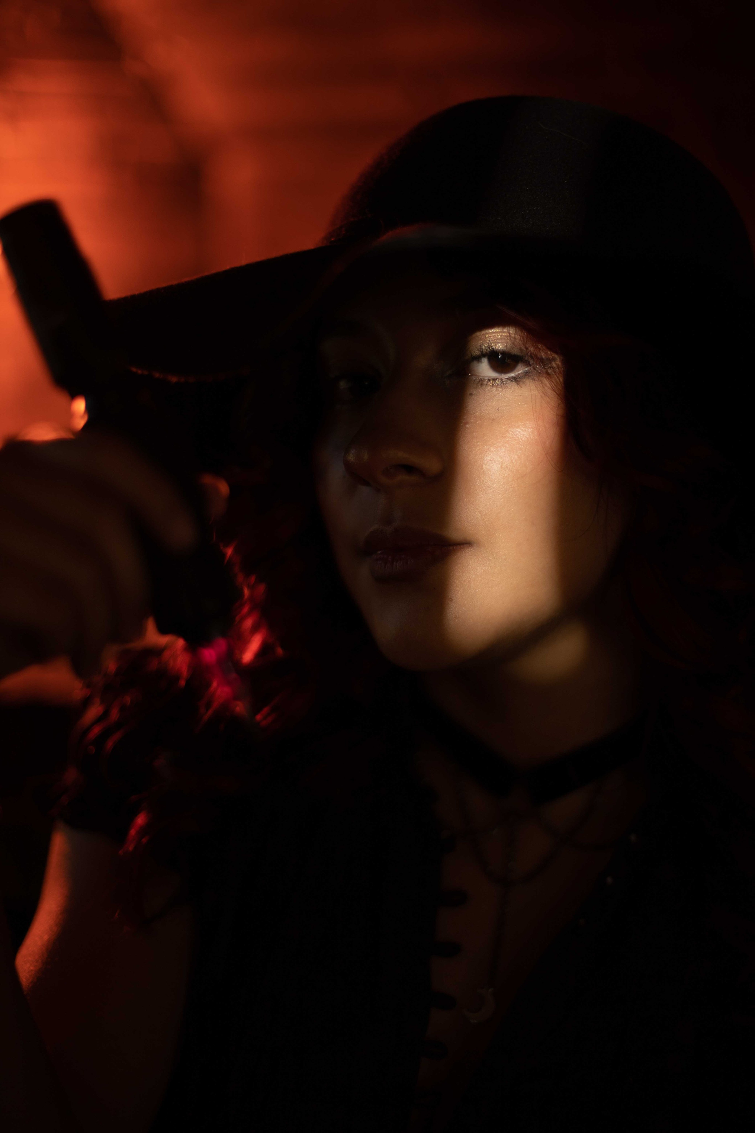 Estilo único sesión al aire libre sesión de Halloween ideas para hacer fotos. Fotografía profesional para su evento y marca personal