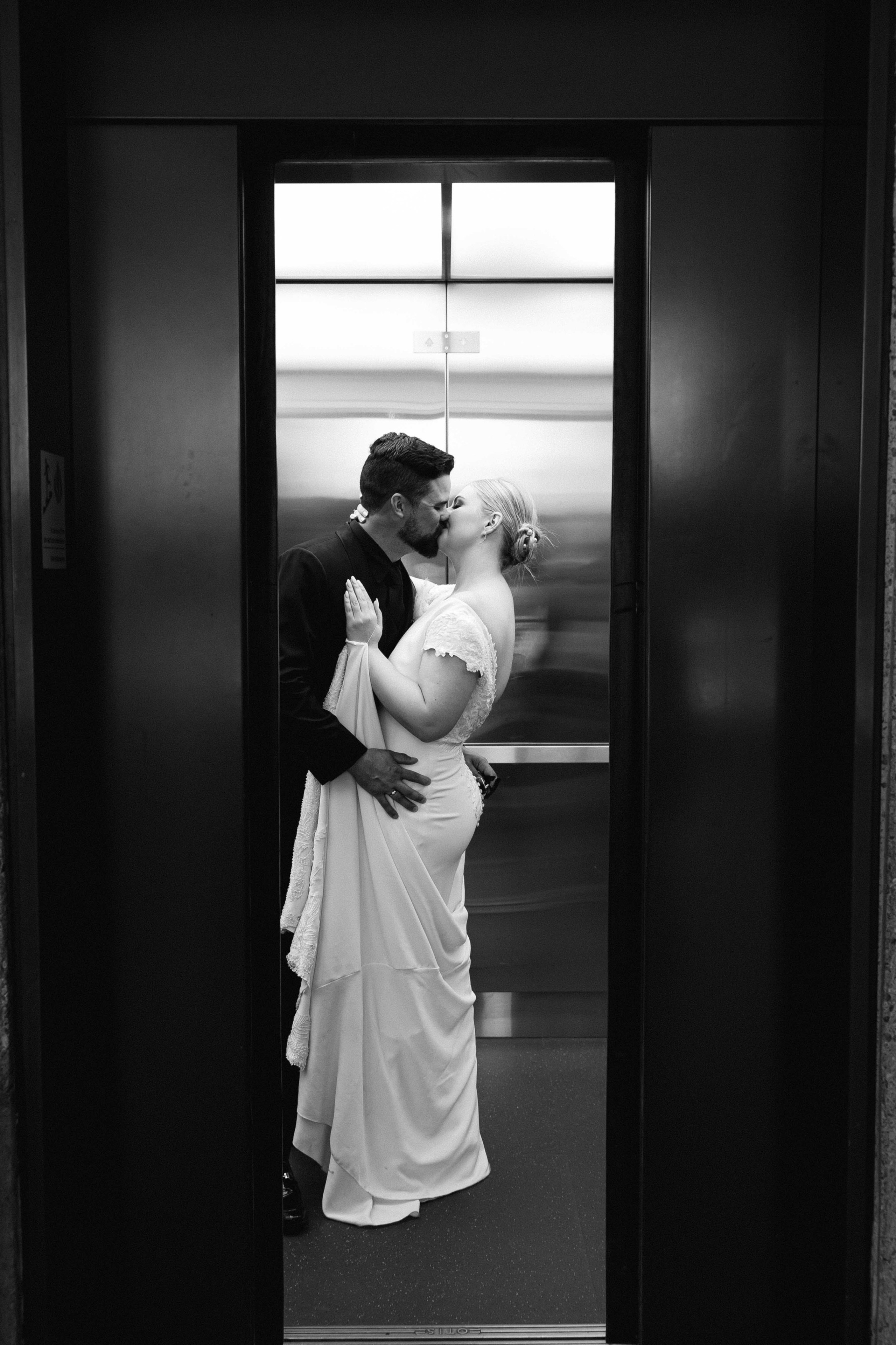 Khrystyna & Zachary (Winnipeg Art Gallery). Wedding Photographer in Winnipeg — Cinematic & Timeless by Vitiuk Photography