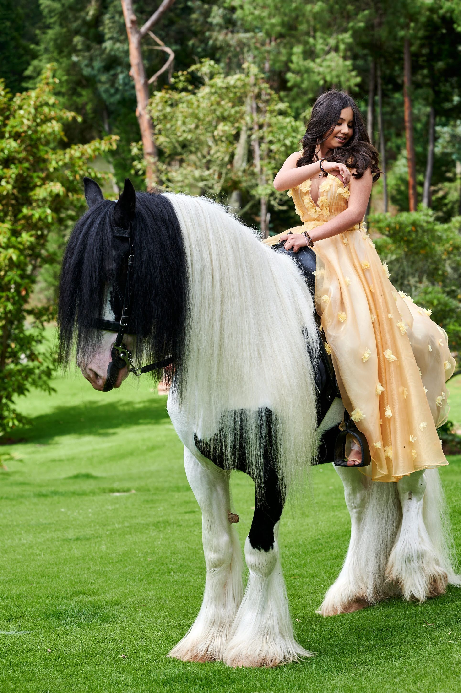 Fotos con caballos para Quiceaños. Wedding Photography & Videography by ZZ Hendrick | Capturing Your Love Story in Colombia & USA