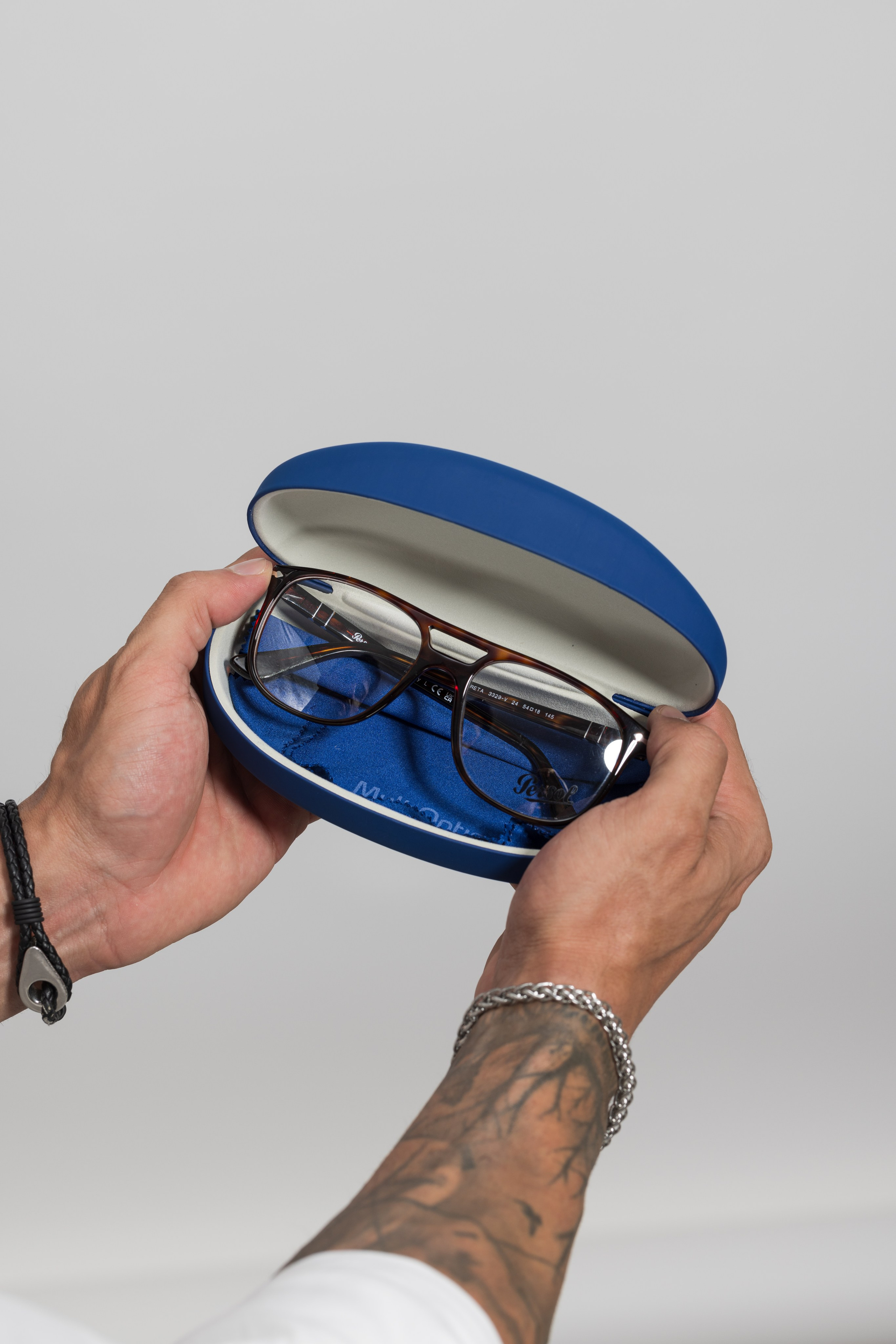 MULTIOPTICAS. ESTUDIO DOZE