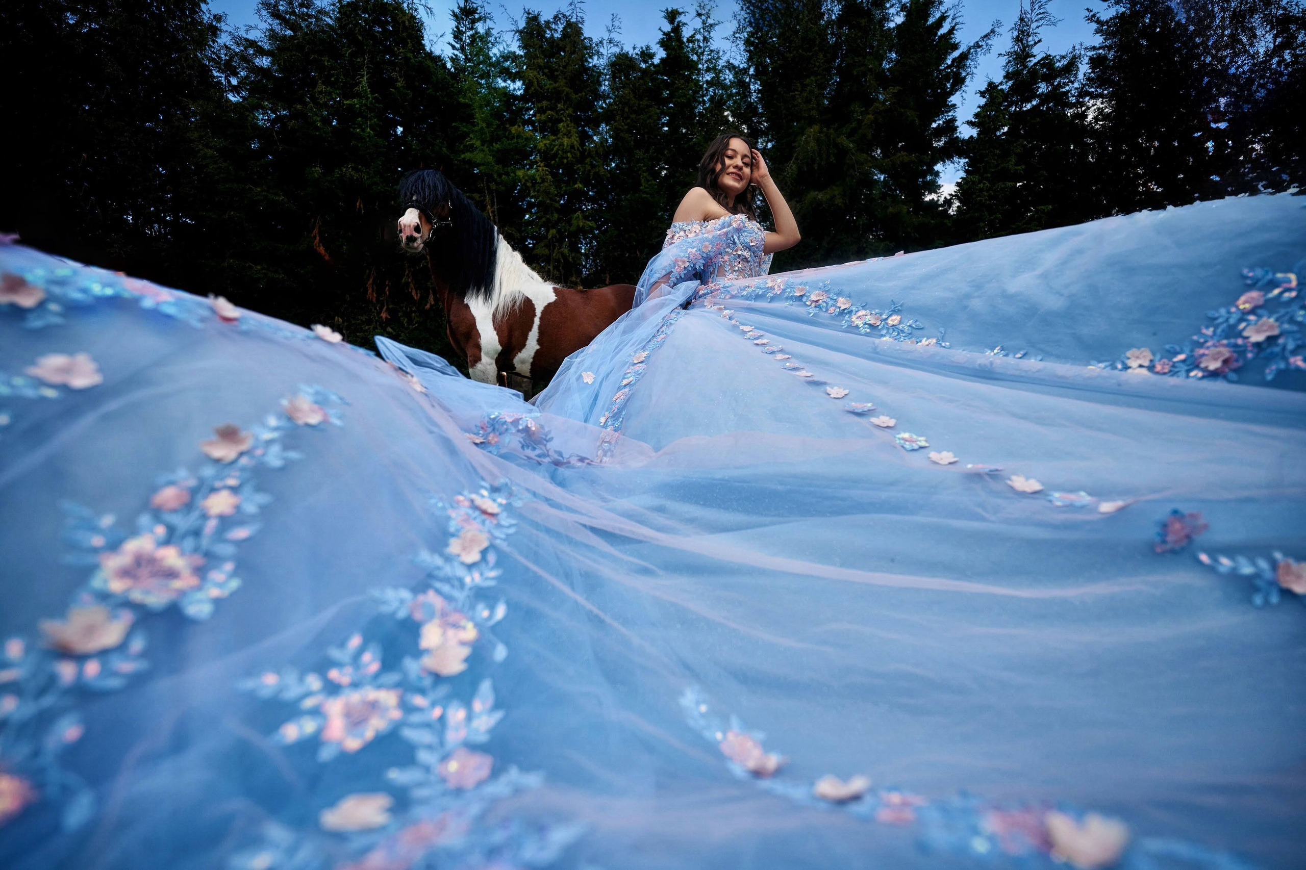 Fotos con caballos para Quiceaños. Wedding Photography & Videography by ZZ Hendrick | Capturing Your Love Story in Colombia & USA