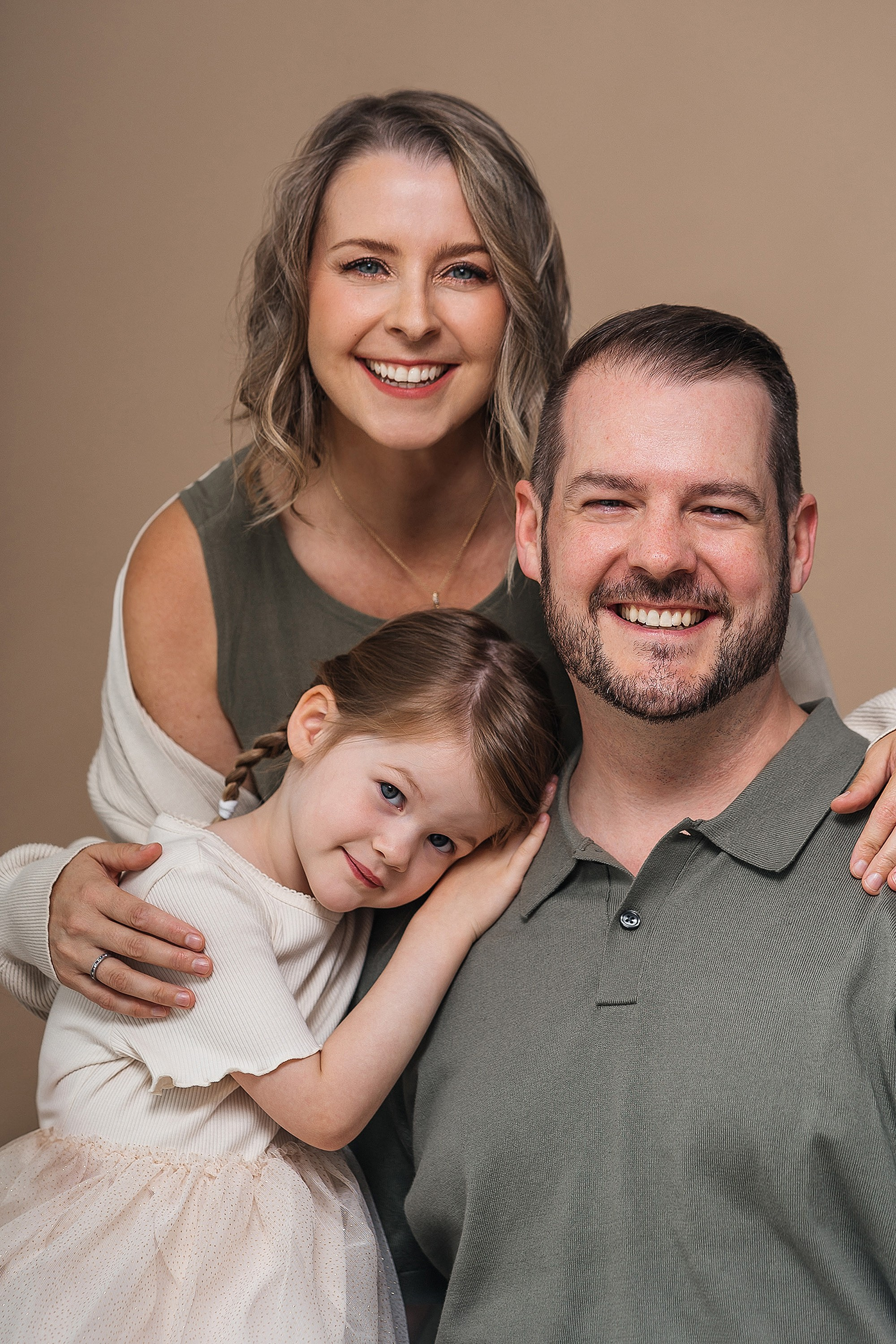 Justin, Charlie and Ani. Maria Elaeva Photography | Burnaby Portrait Photographer
