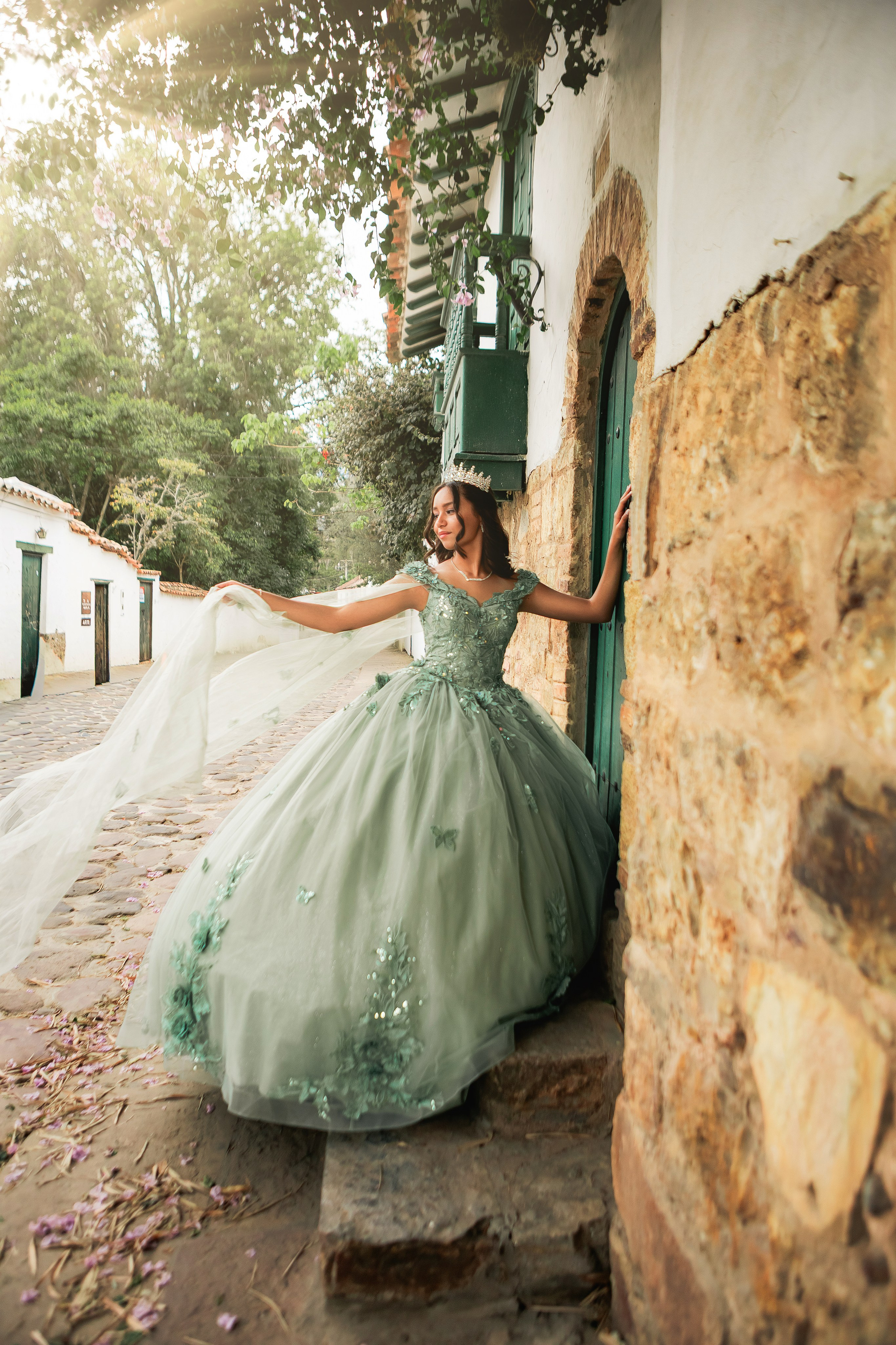XV LAURA. FOCALMAGIC