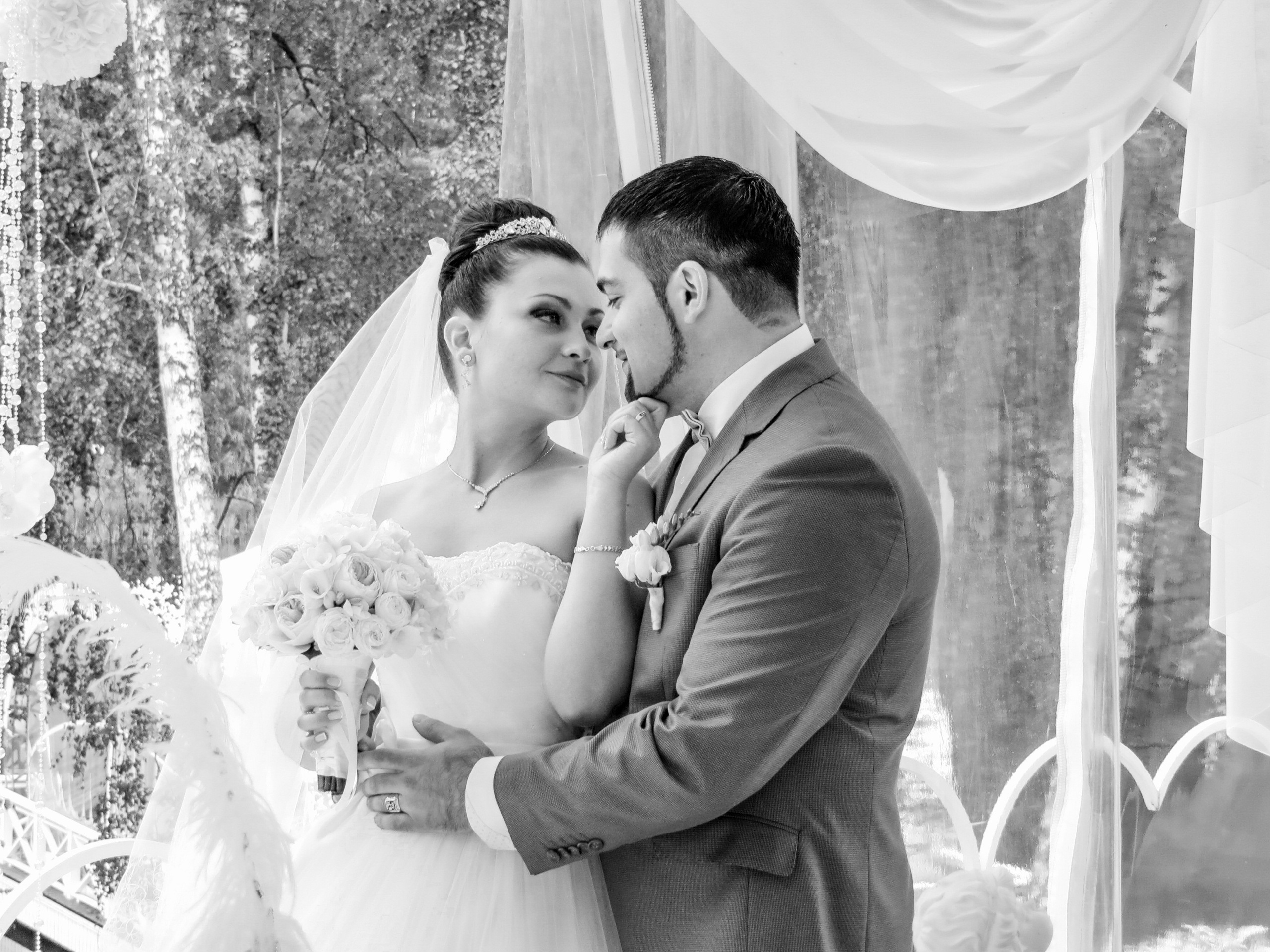 Weddings & Love Stories. VG Studio Light I Commercial, Branding & Family Photography in Kingston, ON