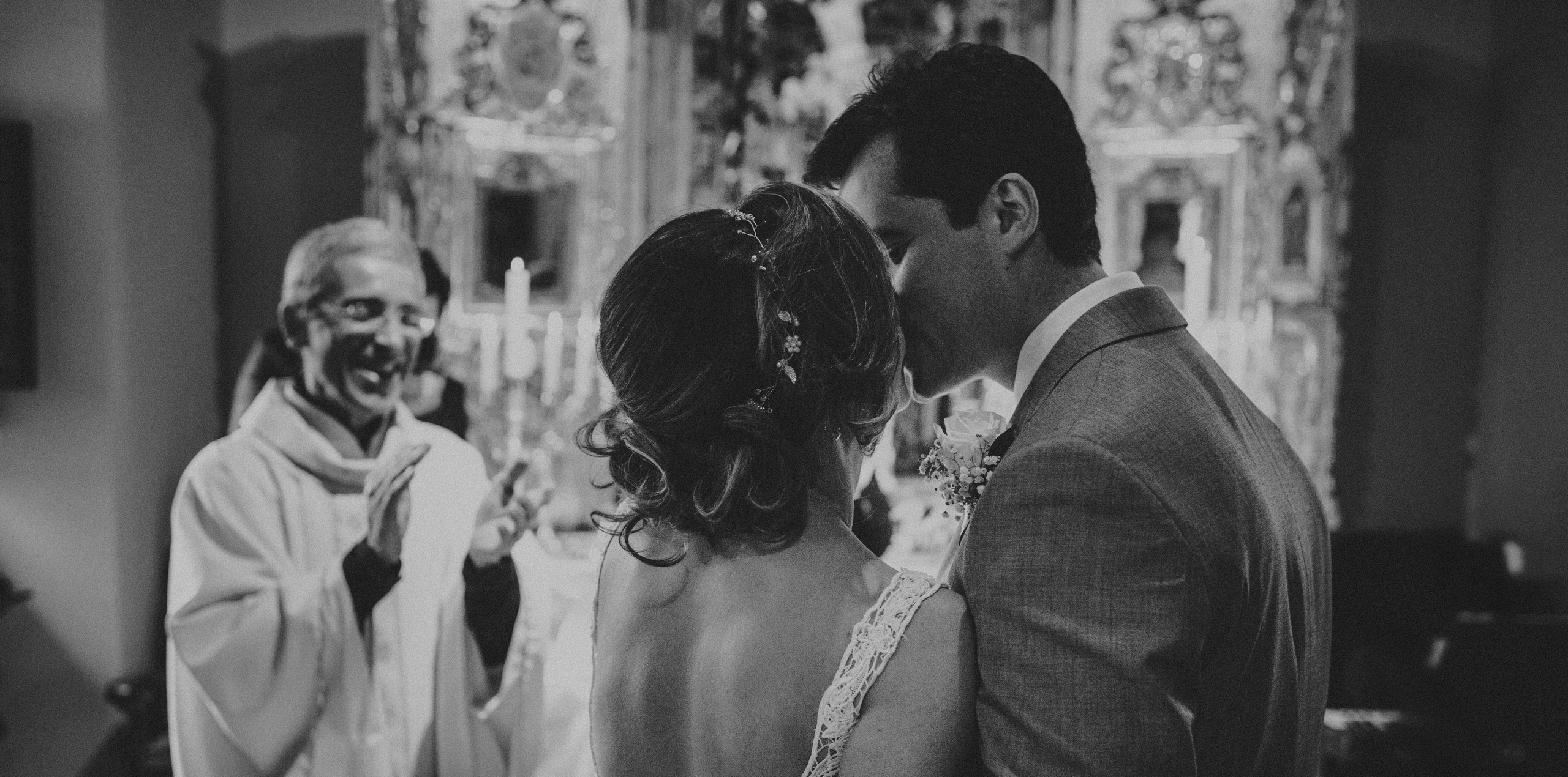 Fotografía Documetal & Editorial de bodas