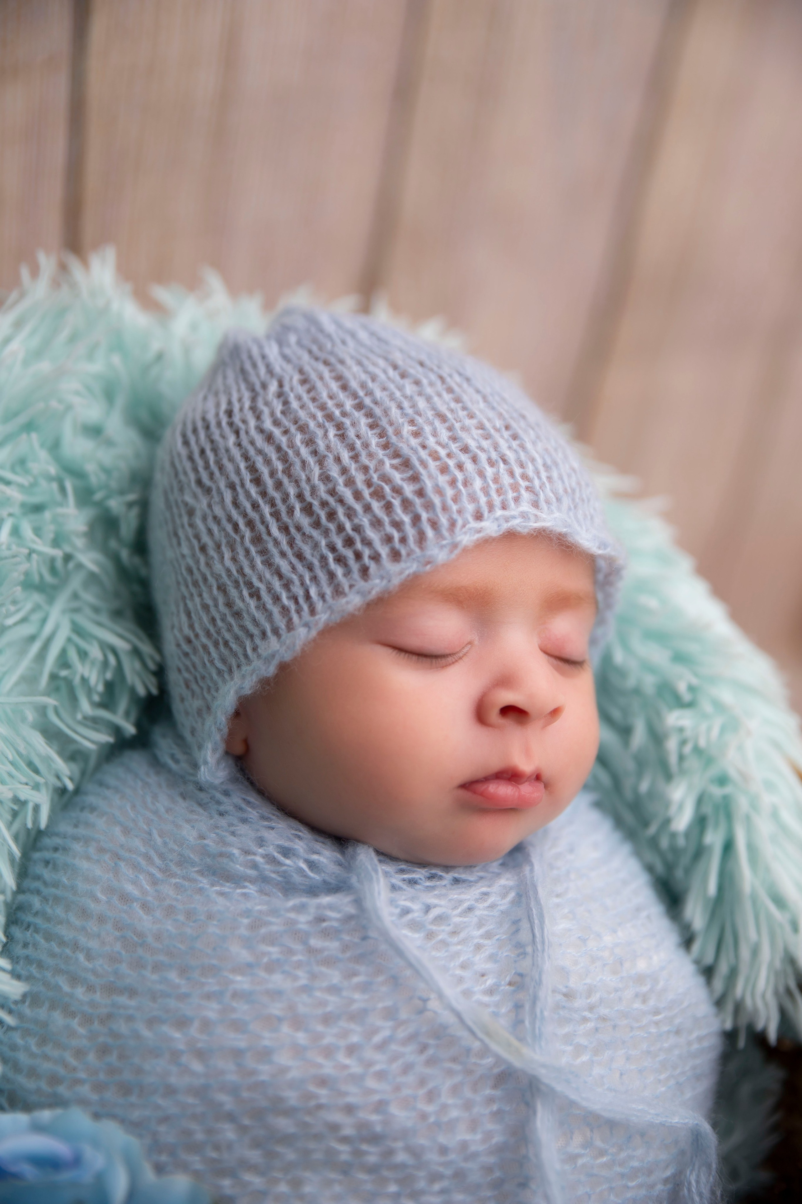 Newborns. Lifestyle and Family Photographer Faryal Saeed