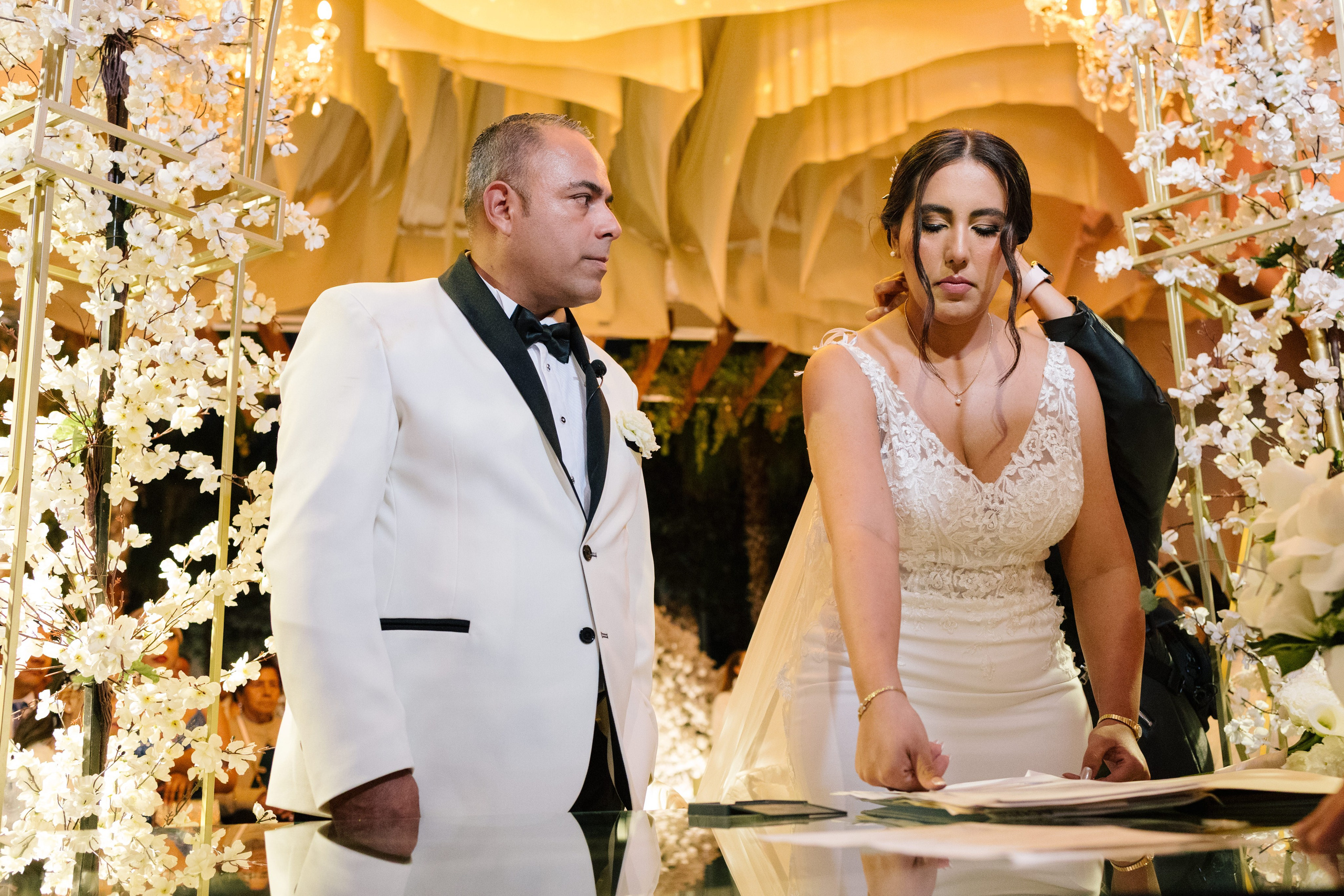 Civil. Wedding Photographer Ruth Preciado