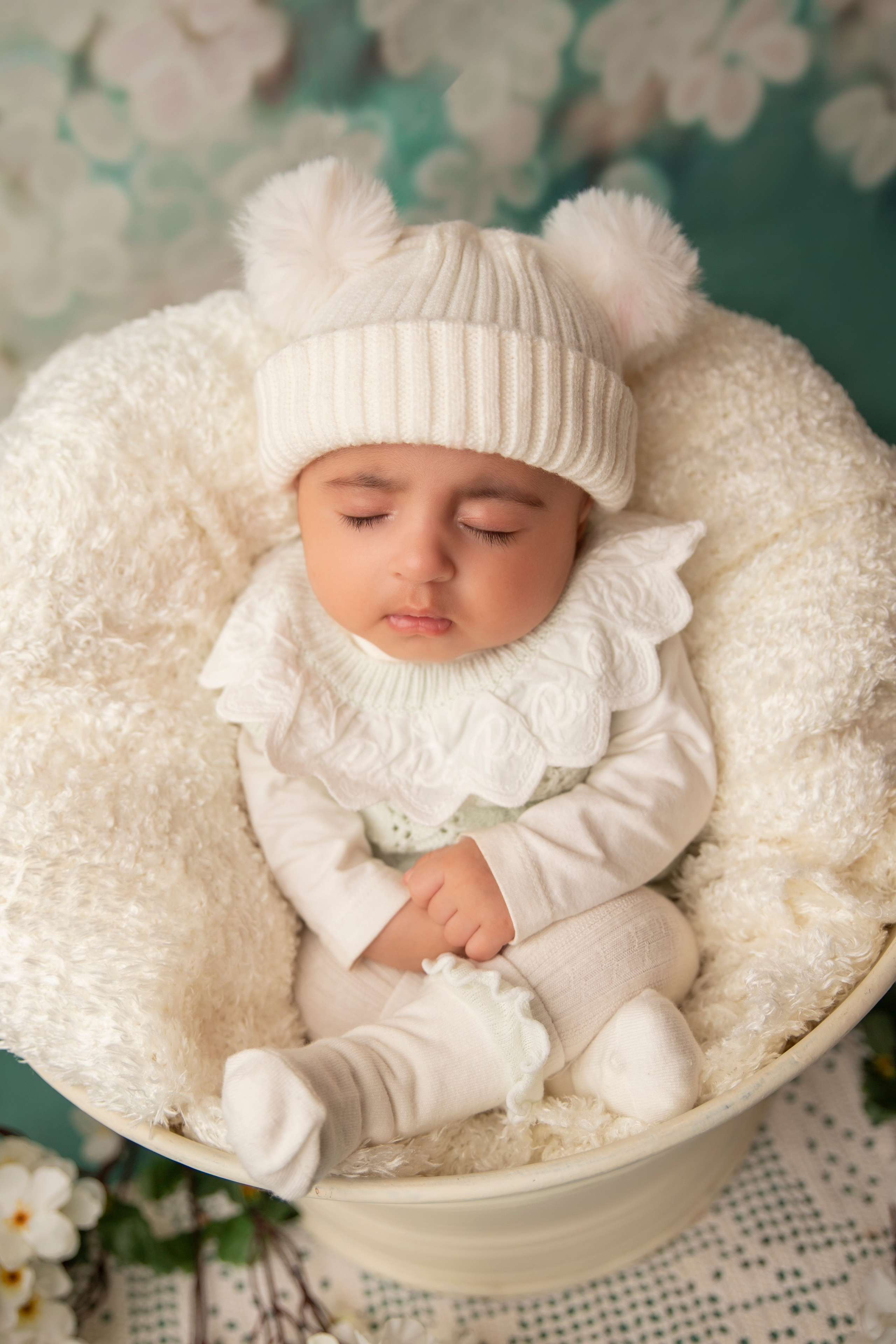 Newborns. Lifestyle and Family Photographer Faryal Saeed