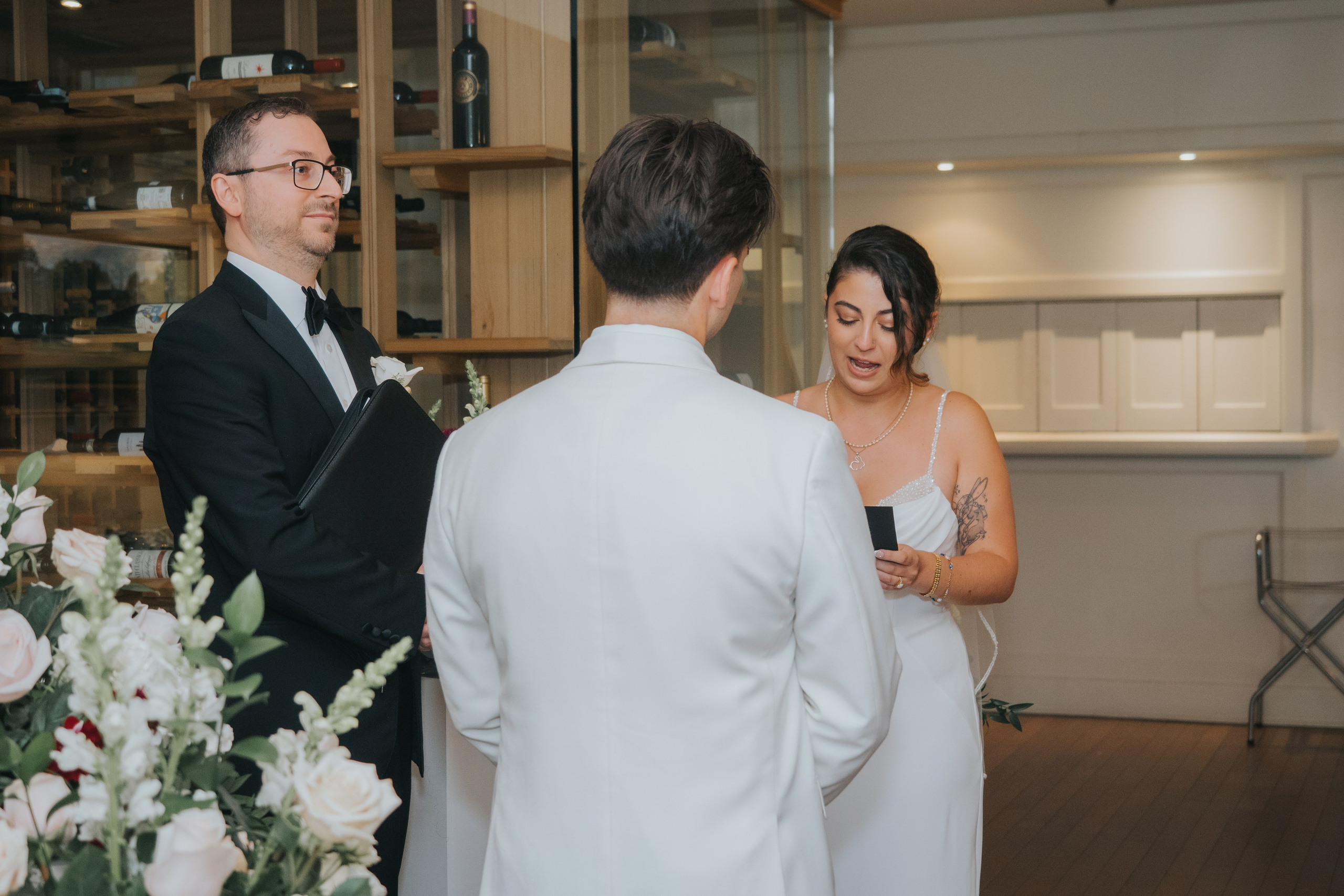 Wedding of Cassandra and Loïc in Beaconsfield, Montreal. Montreal Wedding Photographer — Muriel Oe Photo