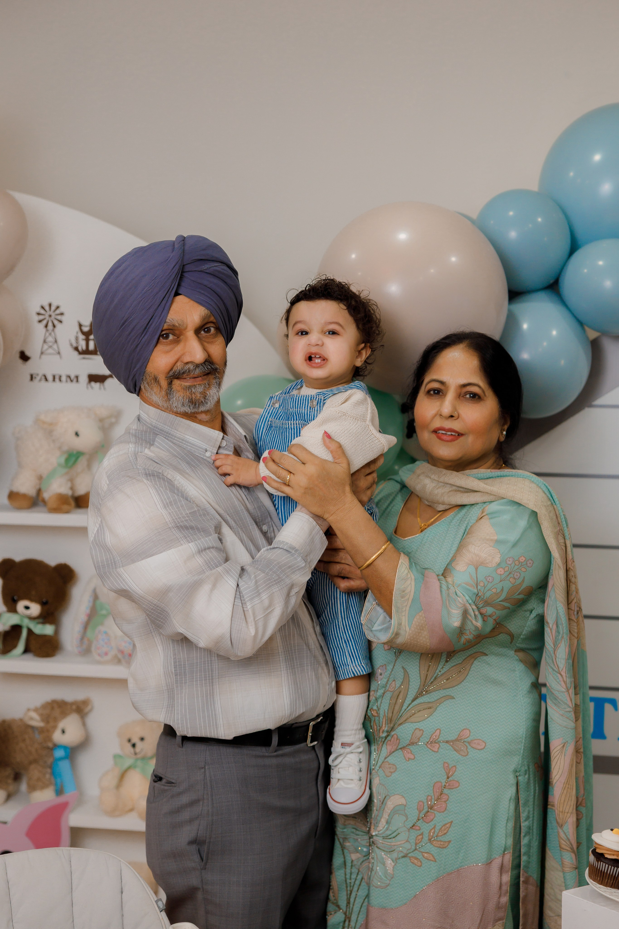 Fateh’s 1st birthday. Photographer Elvira Hryshchenko