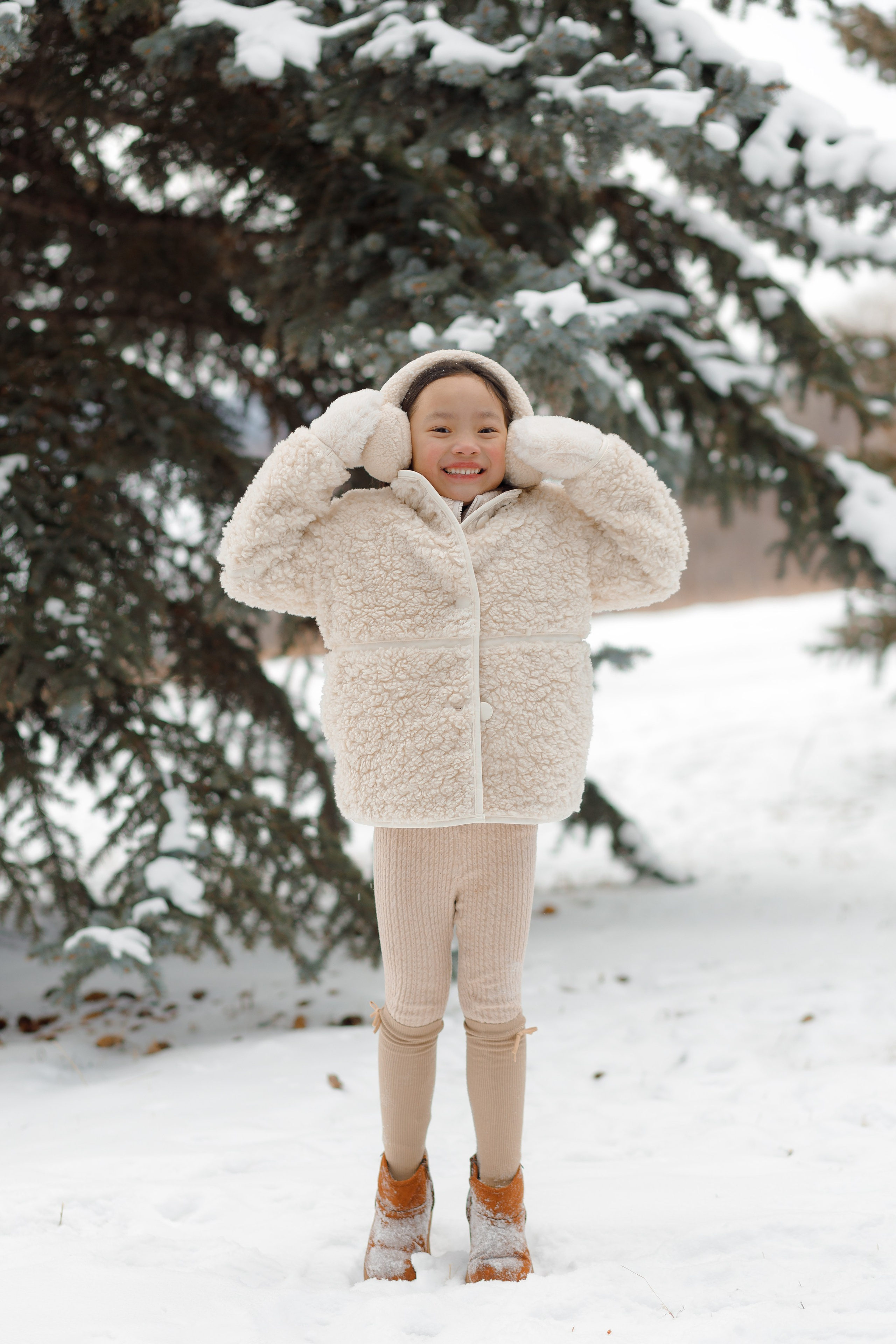 Family winter story. Photographer Elvira Hryshchenko