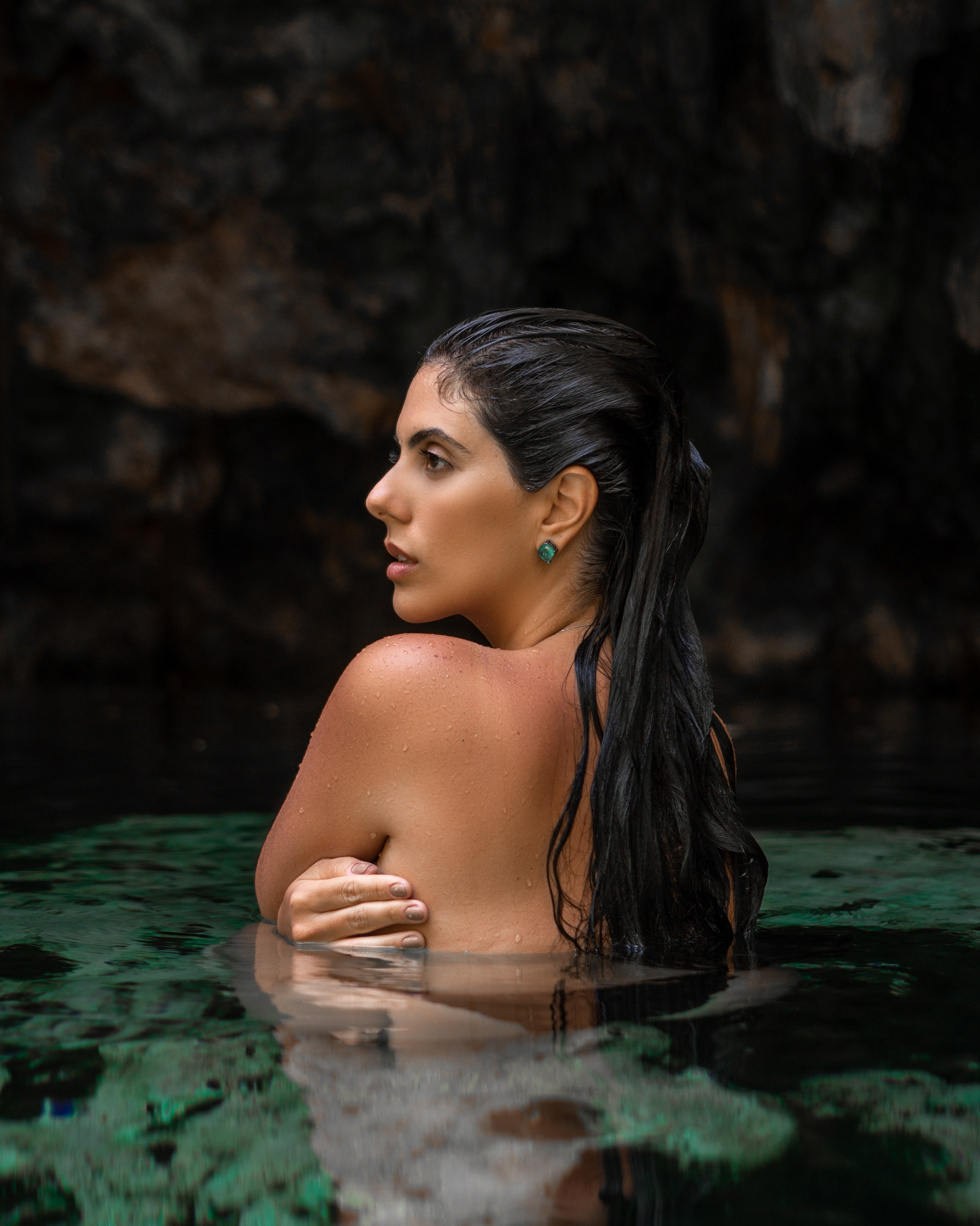 Authentic beauty photoshoot in a Riviera Maya cenote