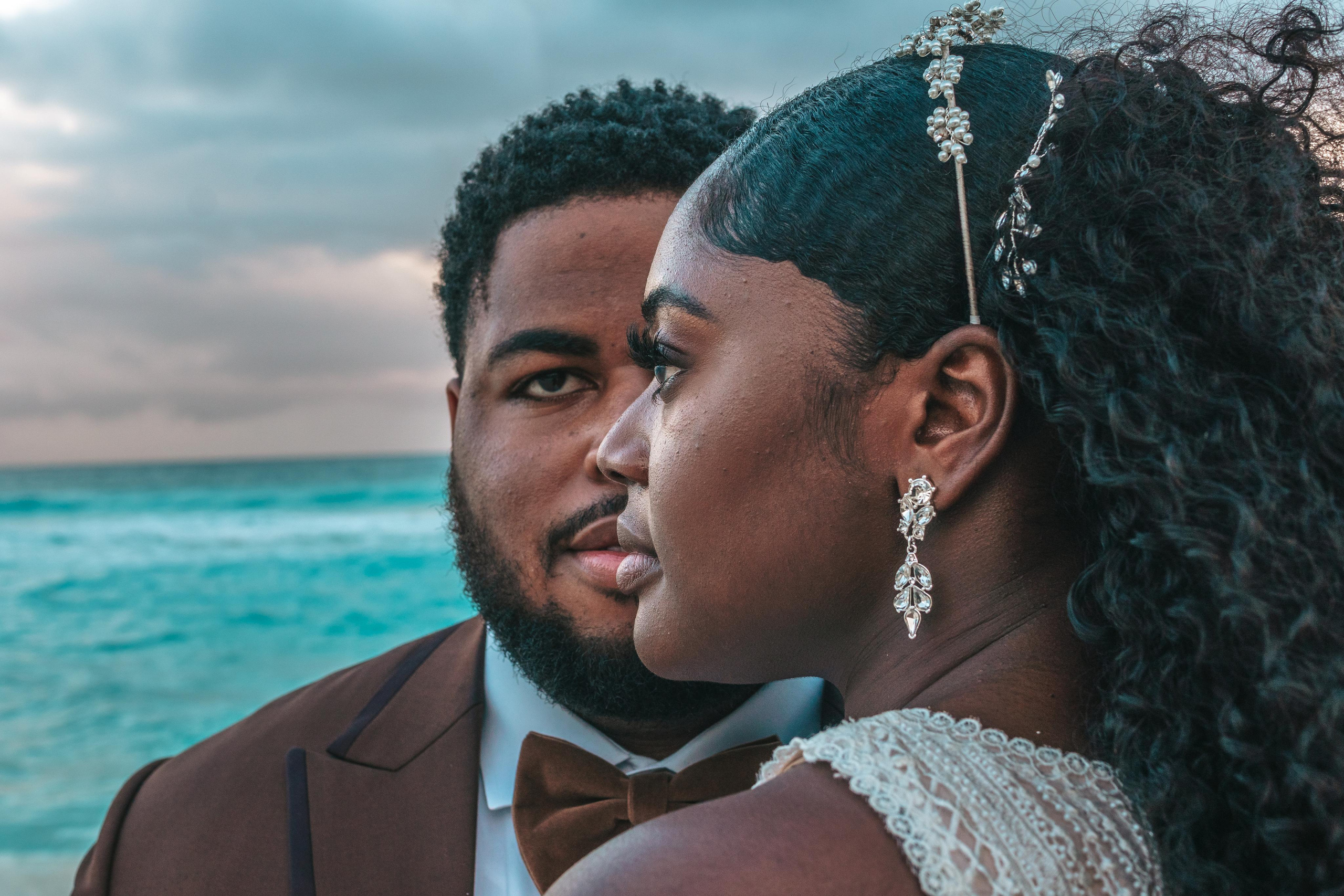 Coastal wedding shoot with dramatic weather – Riviera Maya style