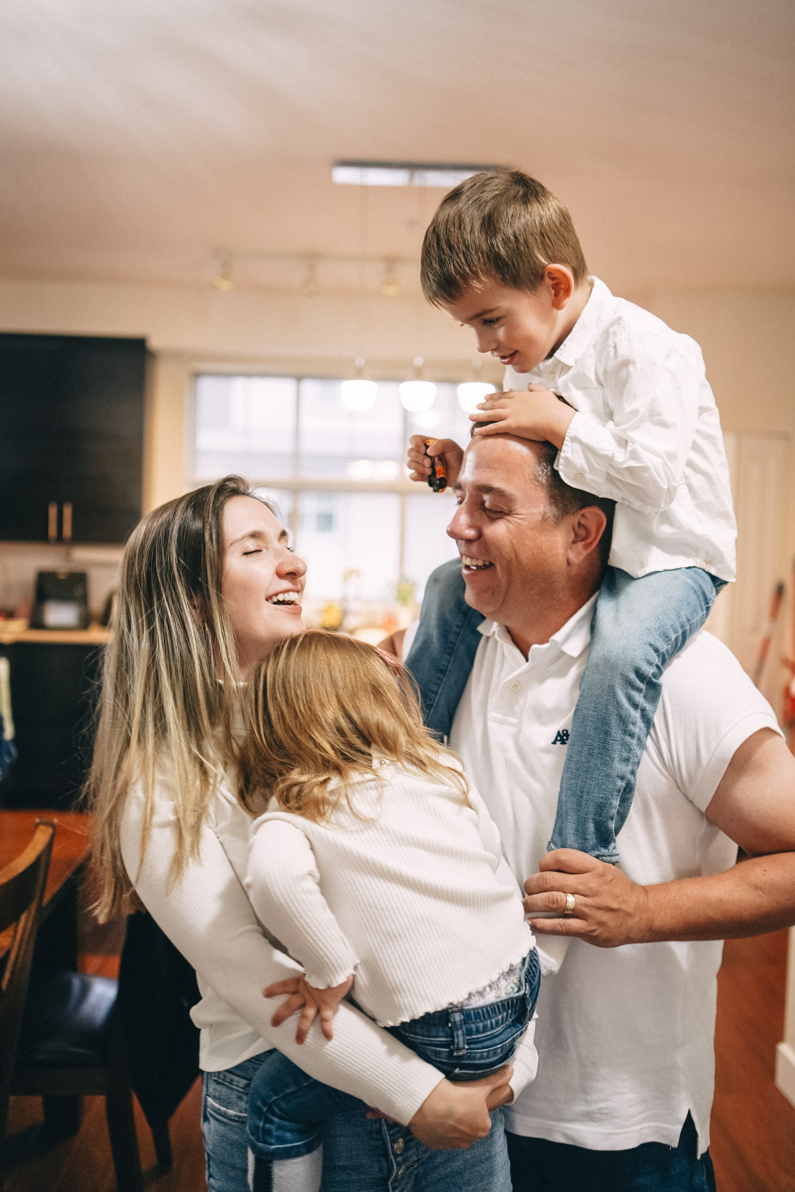 Dow Family. Maria Elaeva Photography | Burnaby Portrait Photographer
