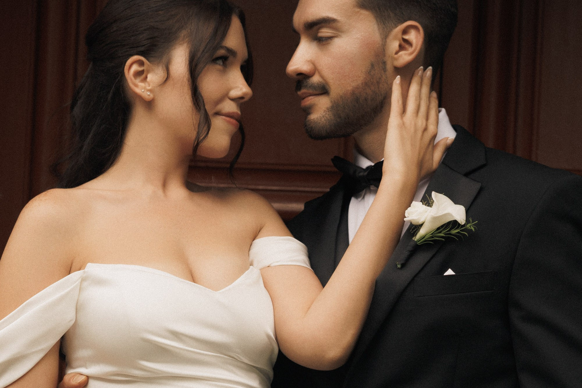 Montreal Intimate Wedding Photographer | Anna Gabitova