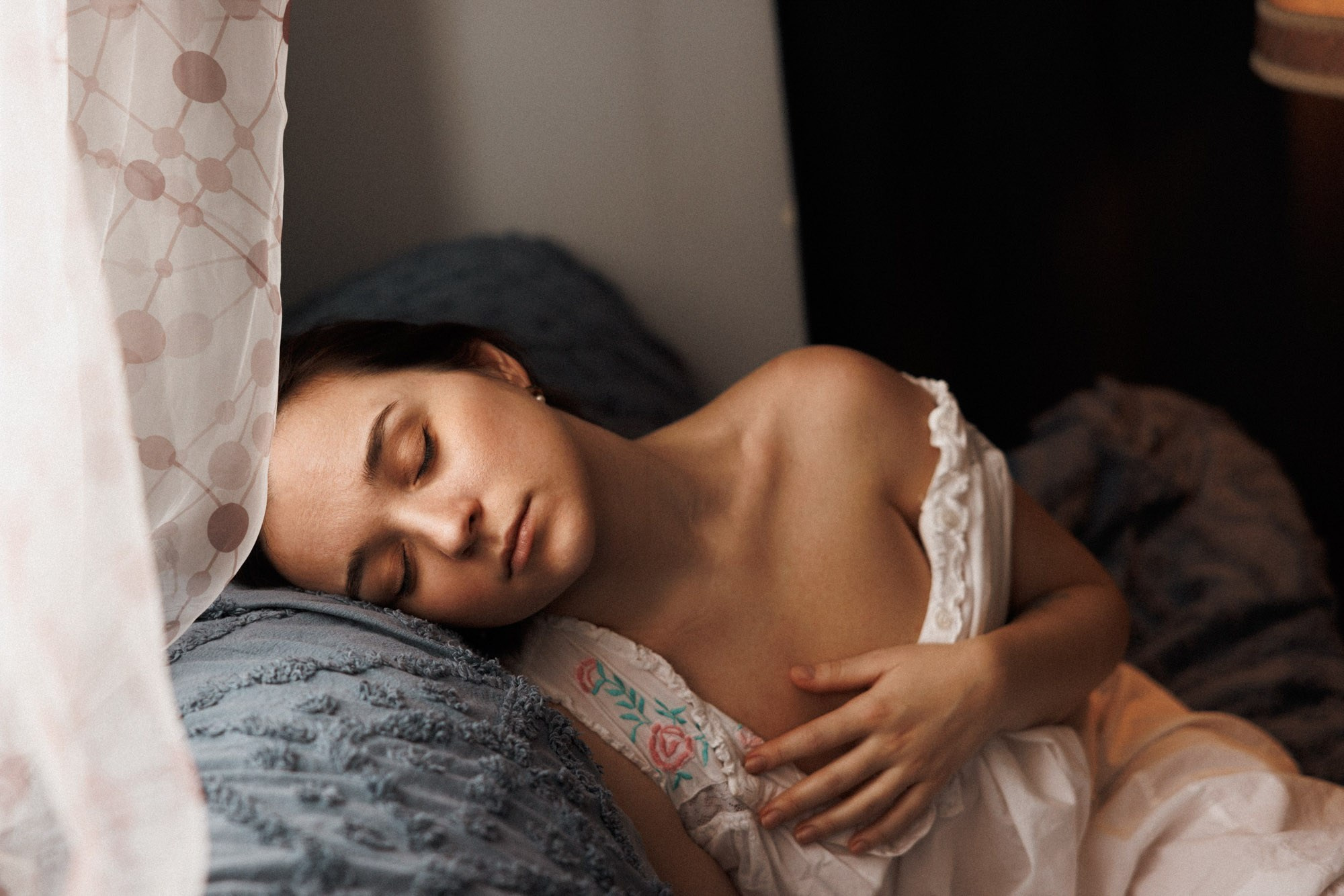 Intimate Portrait Photographer in Montreal | Anna Gabitova