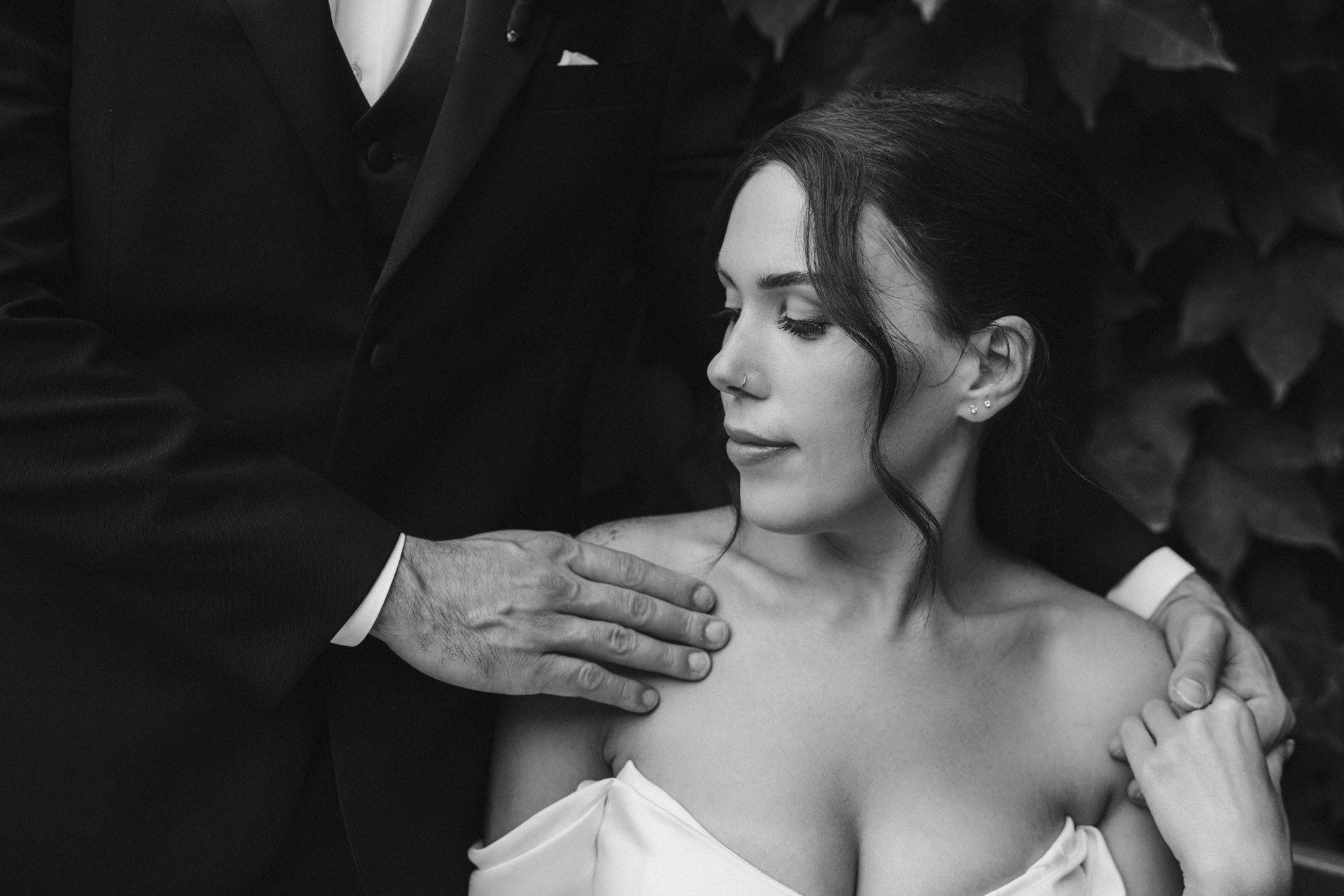 Montreal Intimate Wedding Photographer | Anna Gabitova