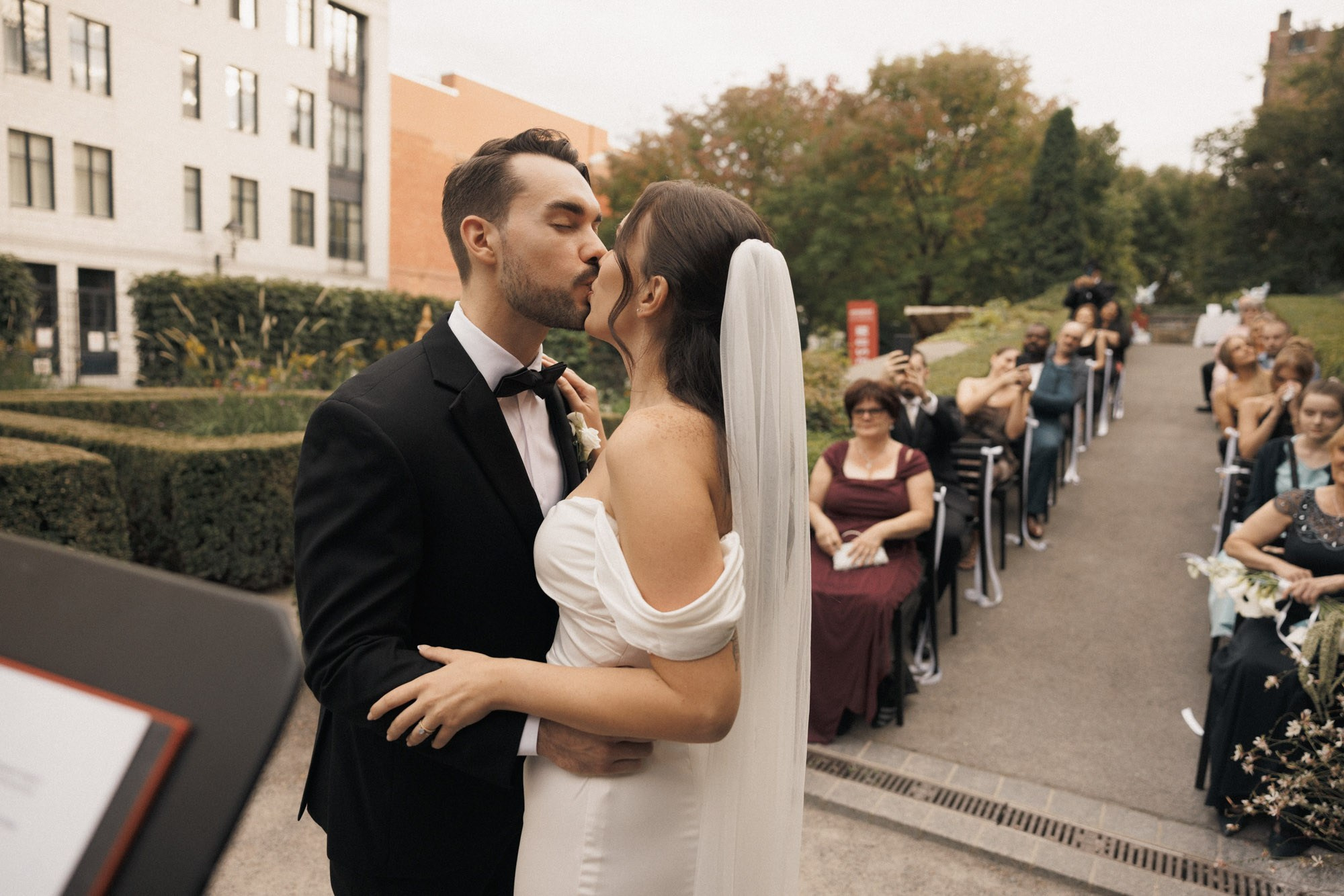 Montreal Intimate Wedding Photographer | Anna Gabitova