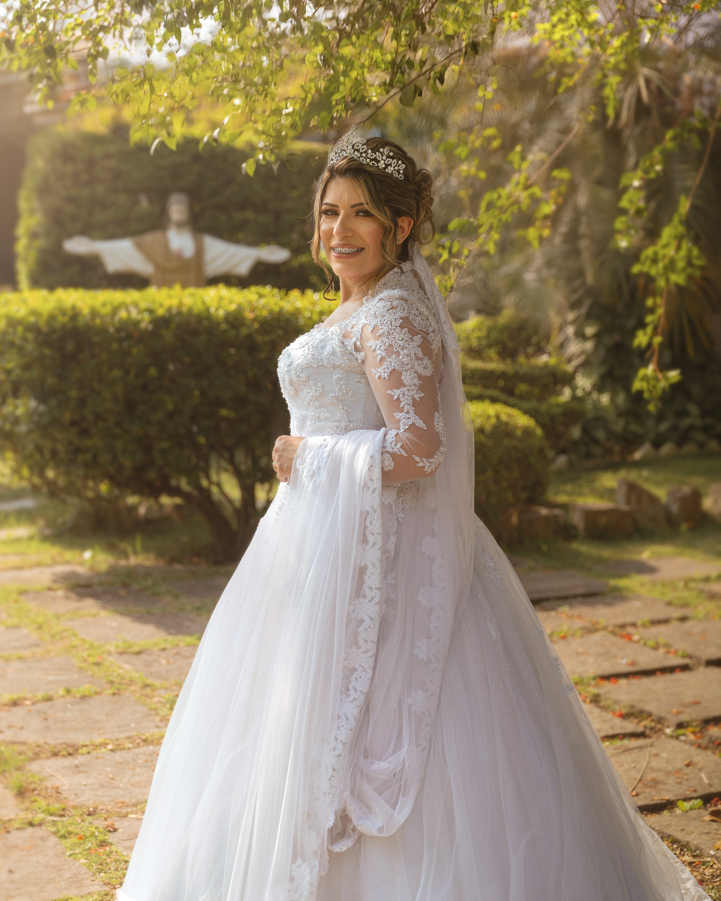 Ensaio e fotografia de casamento em São Paulo com registros naturais e emocionantes. Cada detalhe, abraço e olhar se transforma em uma lembrança especial do grande dia.