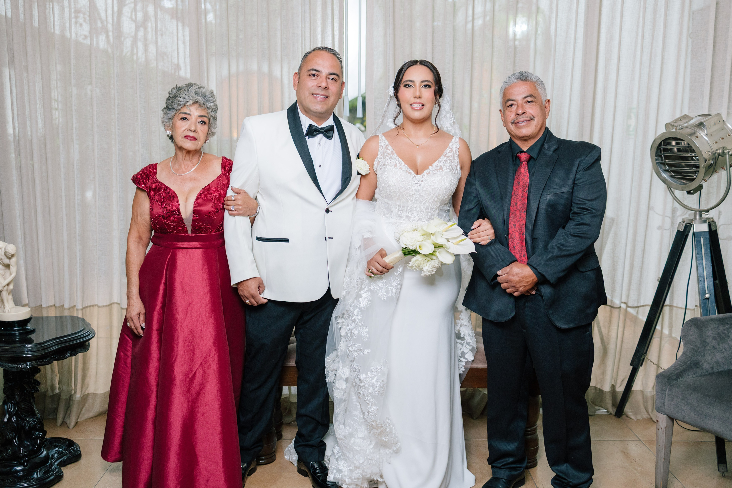 Alejandra y Salvador. Wedding Photographer Ruth Preciado