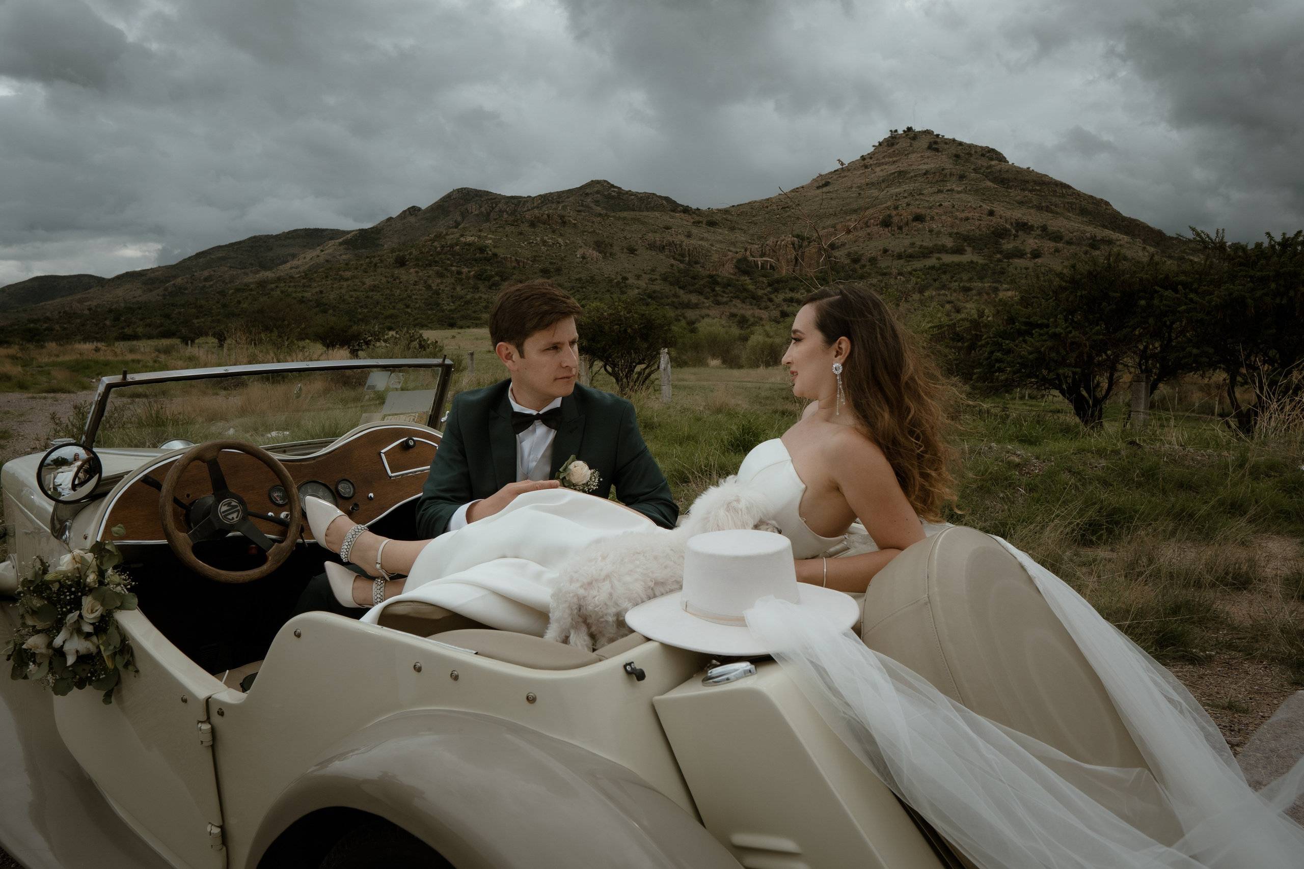Jorge y Liliana. TWO MILLIMETERS