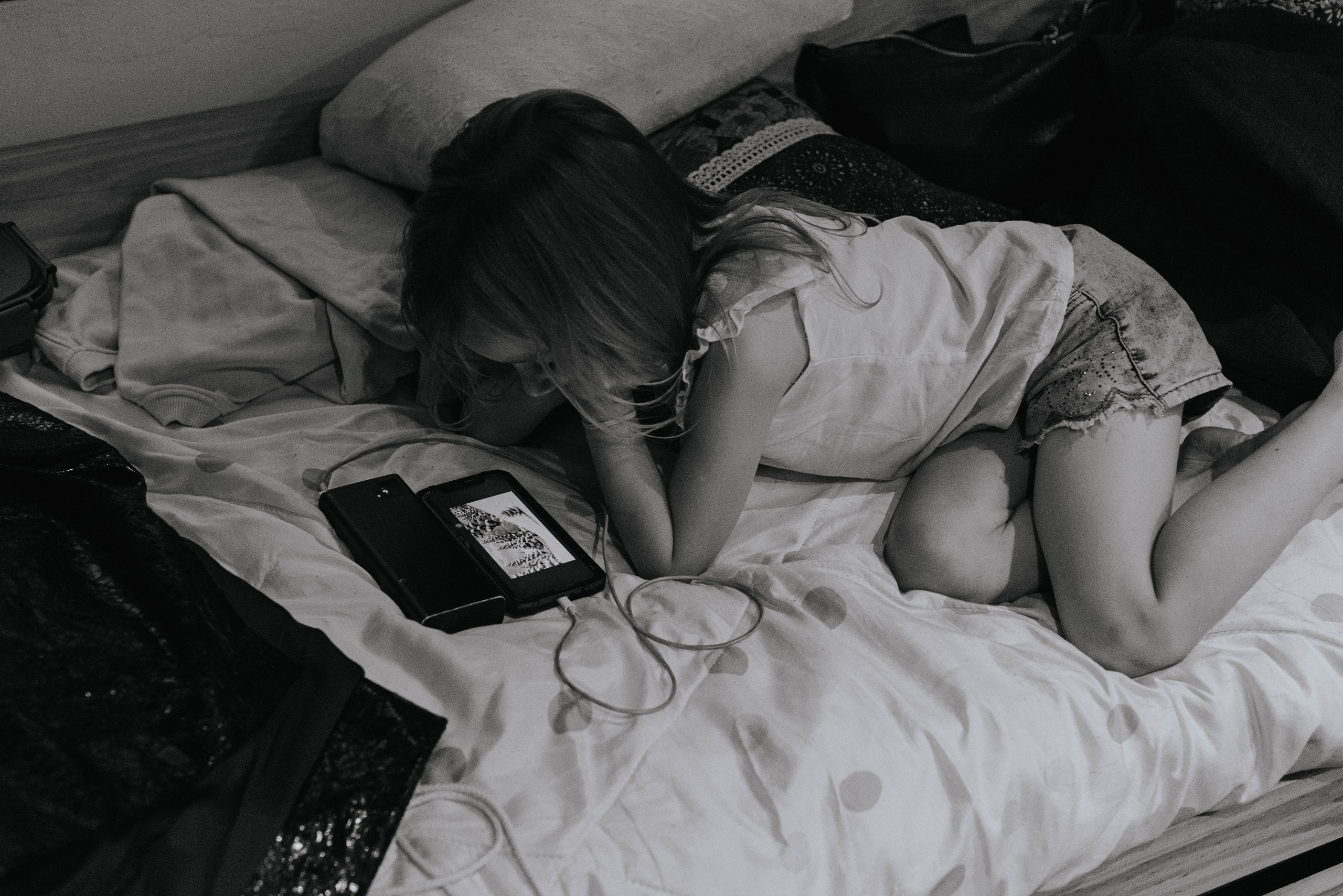 Time Zones. Photographer @elmirkami in the city of Buenos Aires