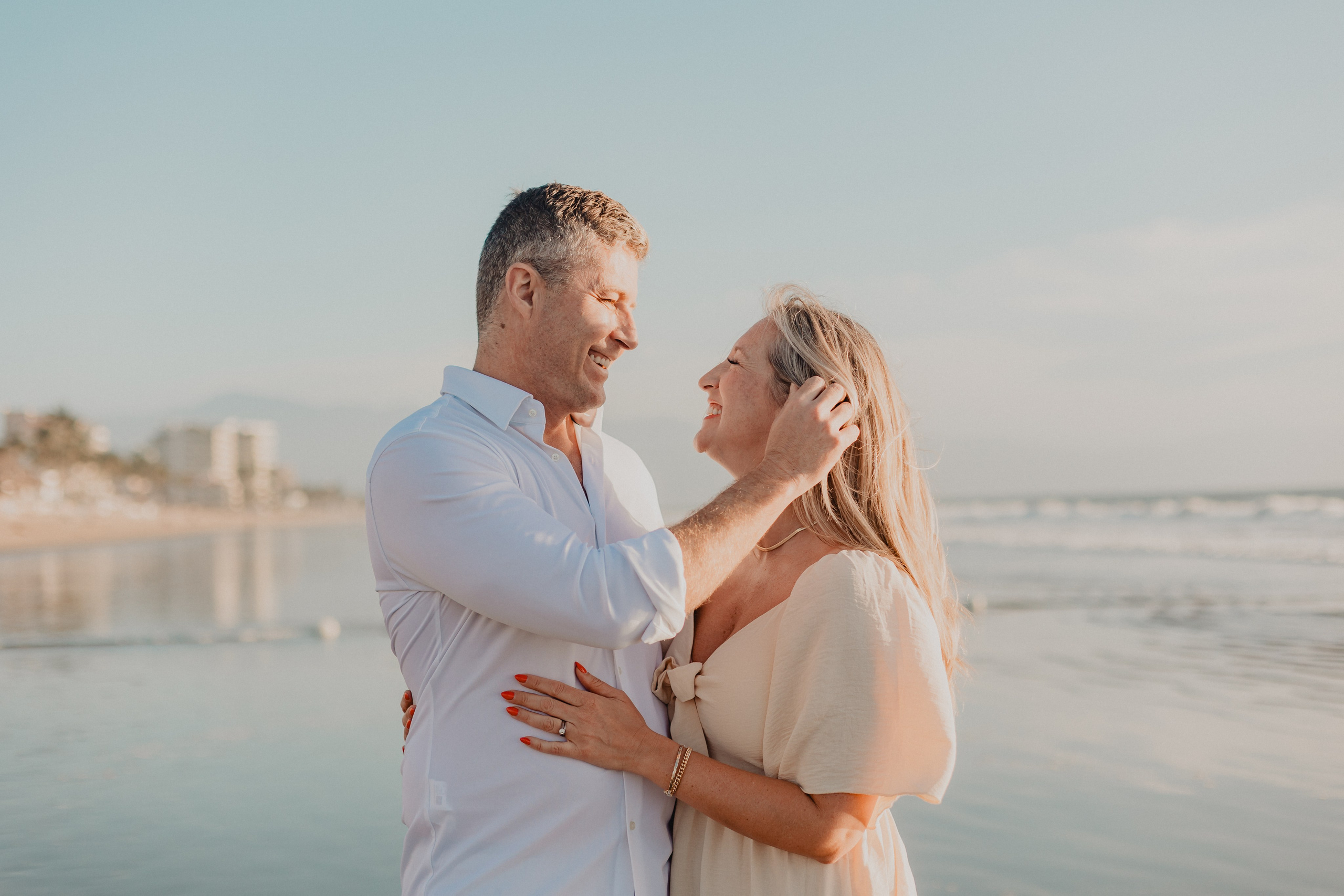 Laughter, Sand, and Sea: A Family Session in Nuevo Vallarta. Fotógrafo de Bodas en Puerto Vallarta y Riviera Nayarit | VL photo & film