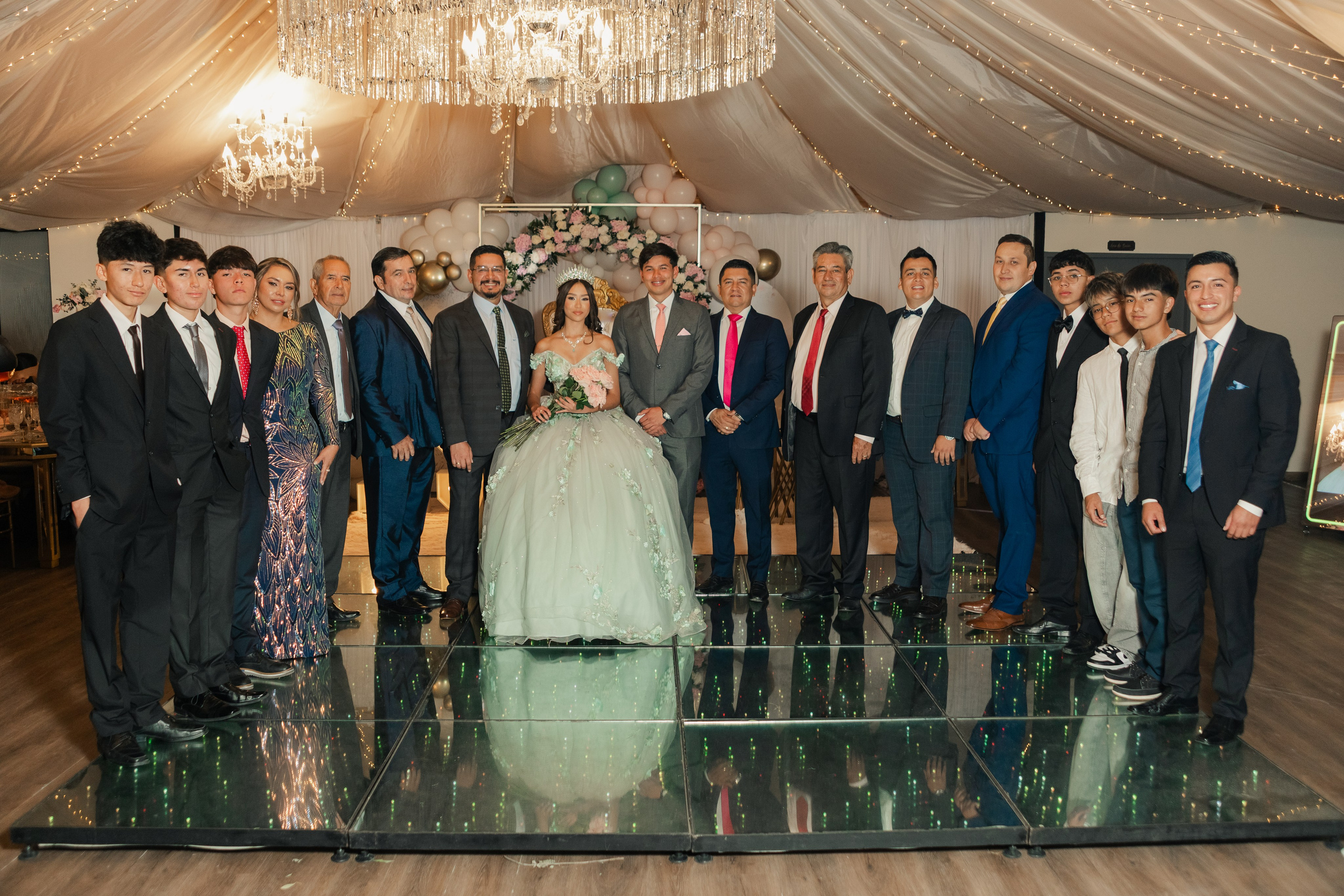 XV LAURA. FOCALMAGIC