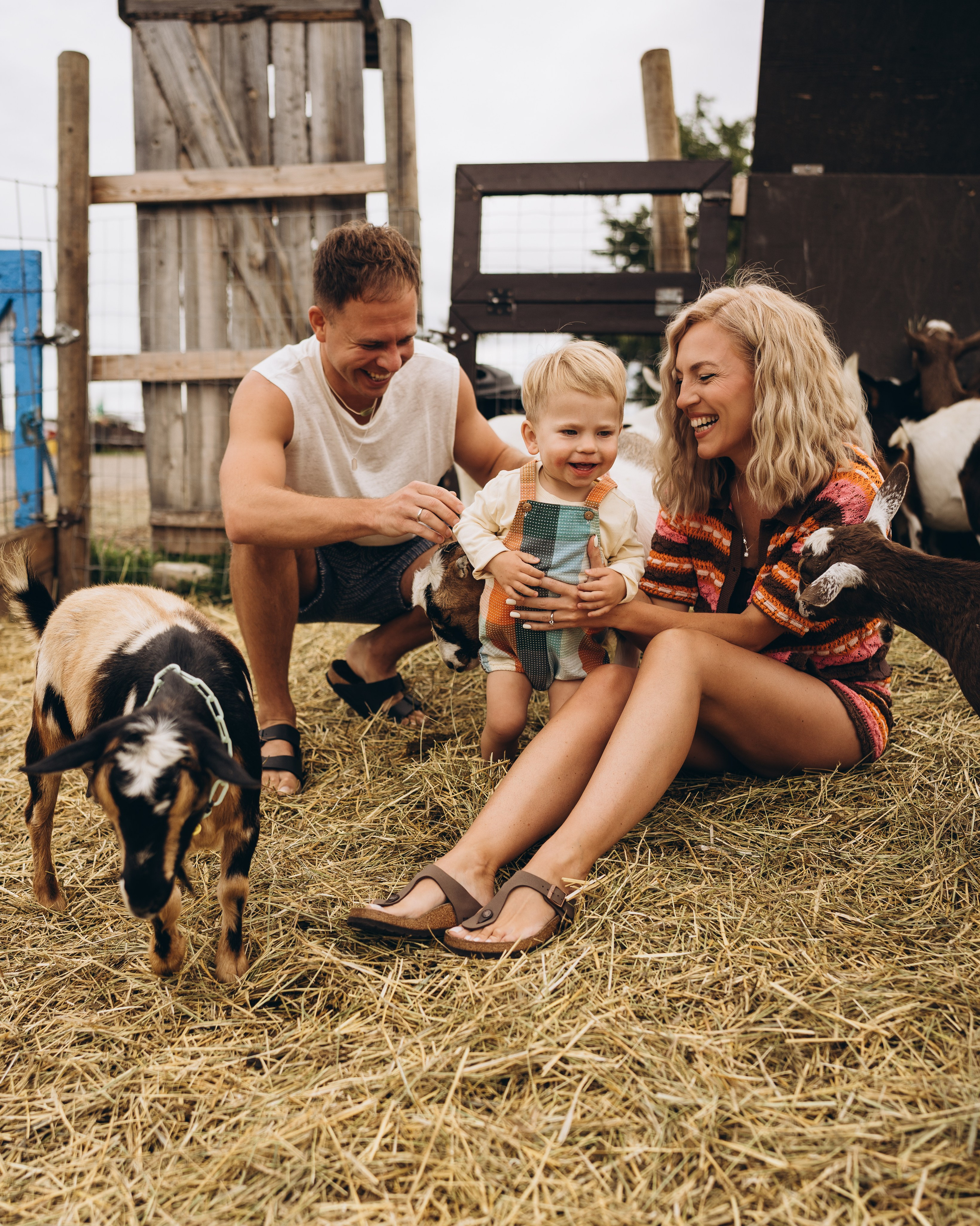 Roksolana & fam. Calgary Wedding & Lifestyle Photographer — Yevhen Polishchuk