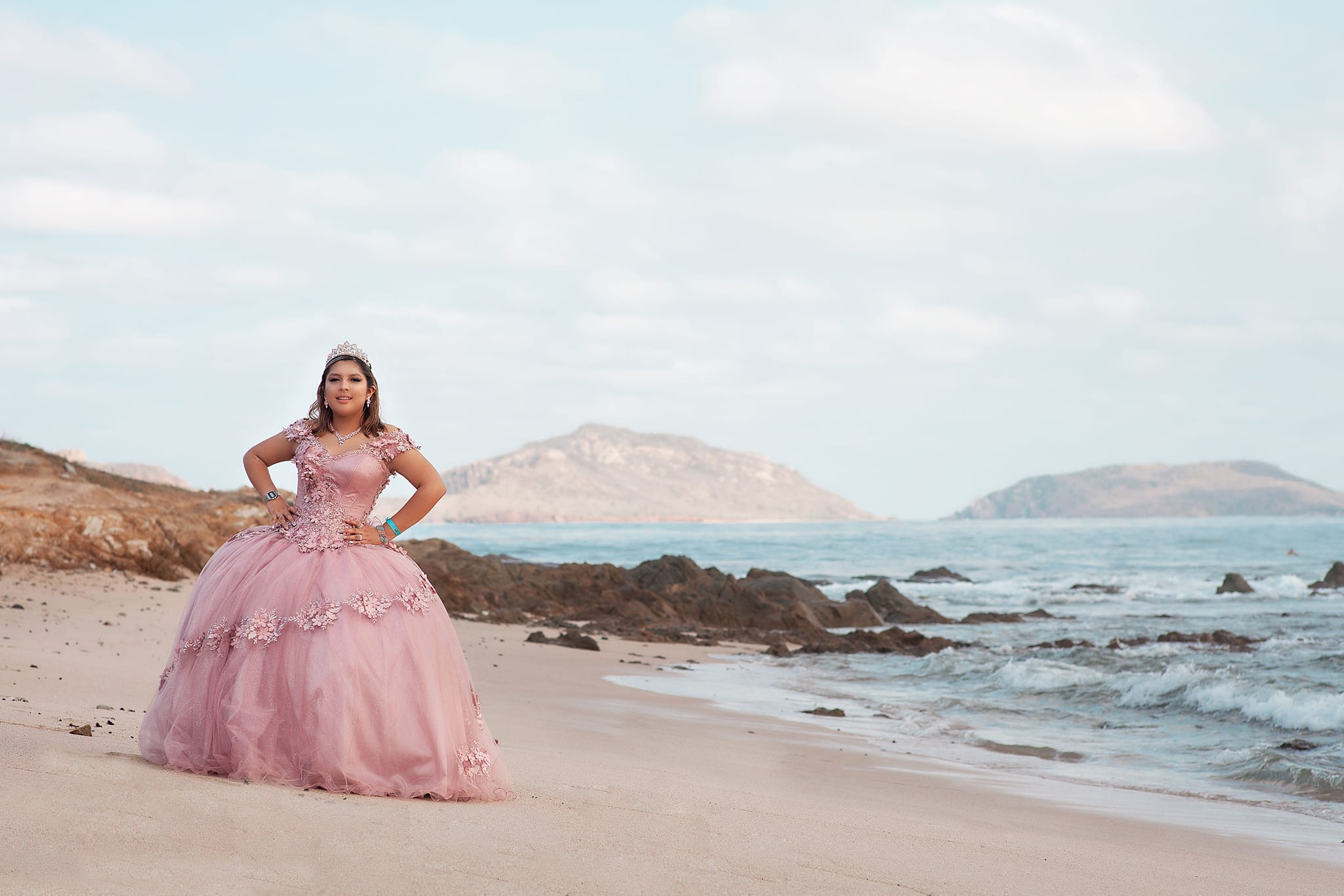 Sweet fifteen photoshoot at the beach of Mazatlan