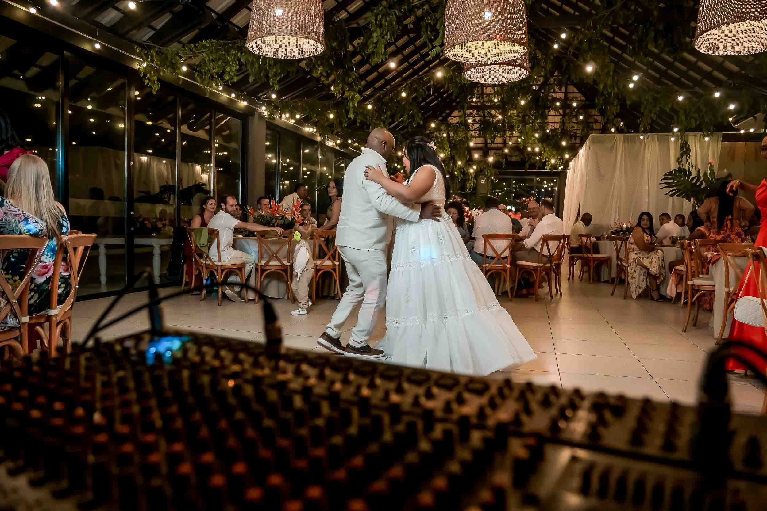 Boda en Cali. La Reserva eventos - Jully & Jonathan. Karen Ortiz Photography / Fotógrafo profesional en Cali - Colombia