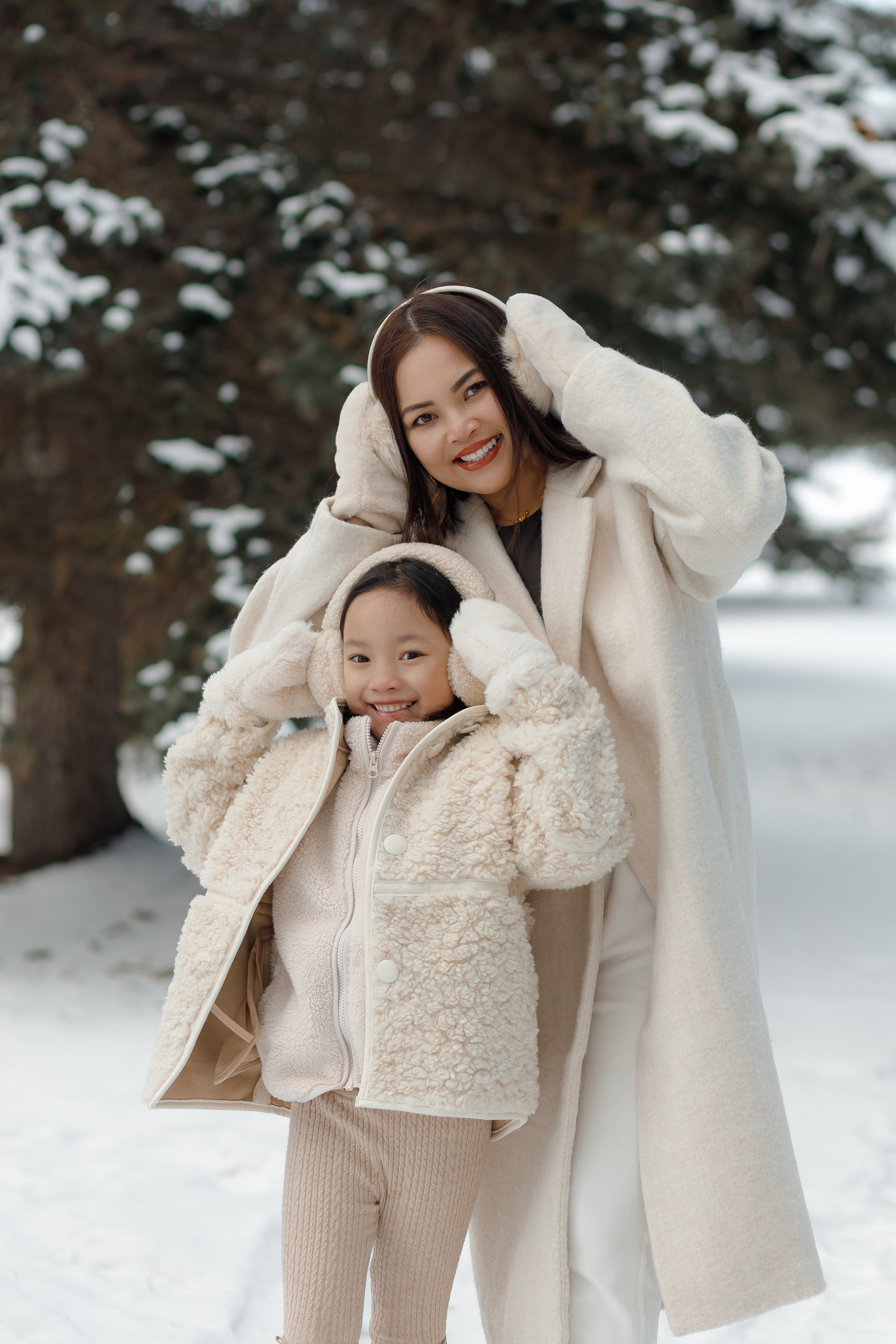 Family winter story. Photographer Elvira Hryshchenko