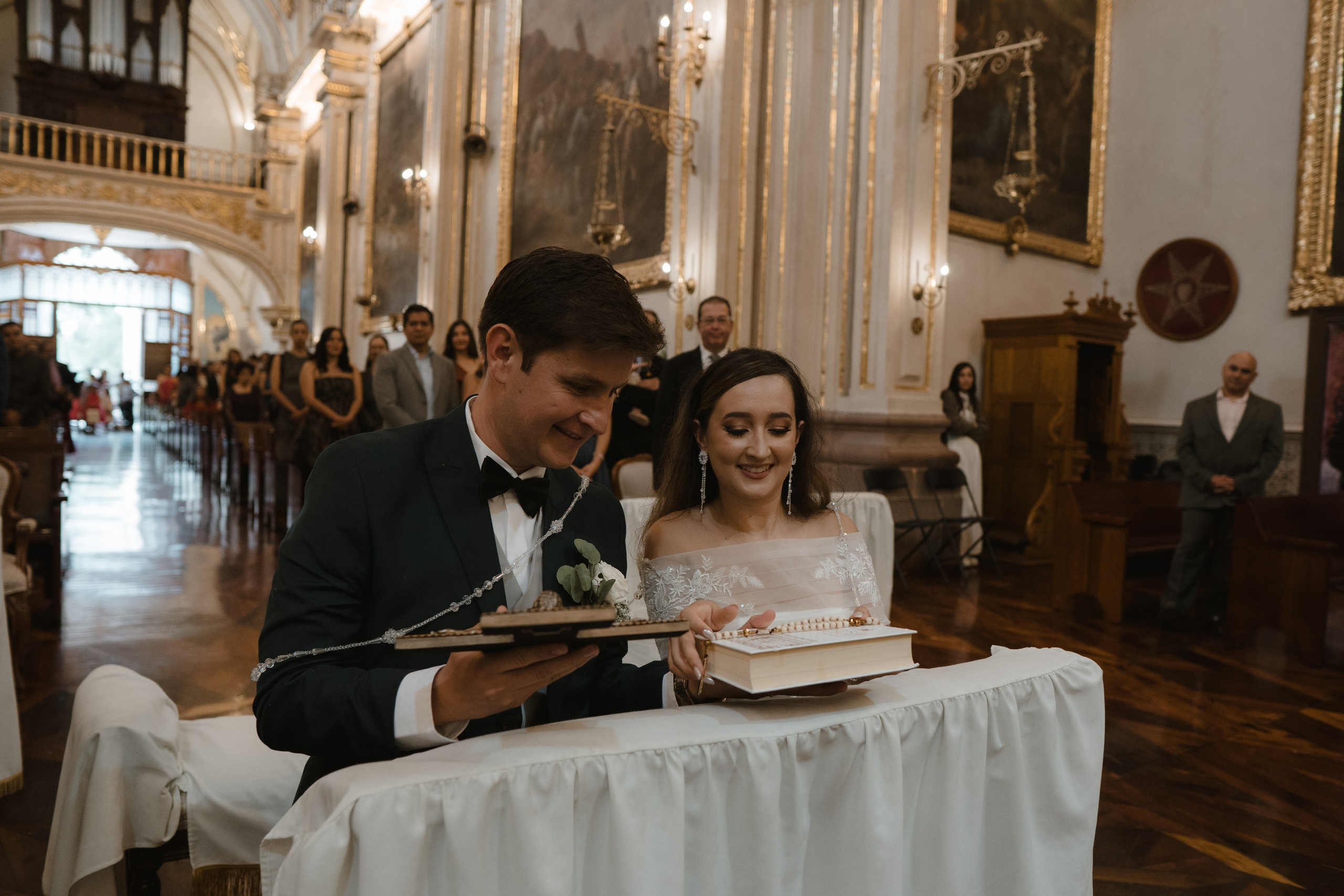 Jorge y Liliana. TWO MILLIMETERS