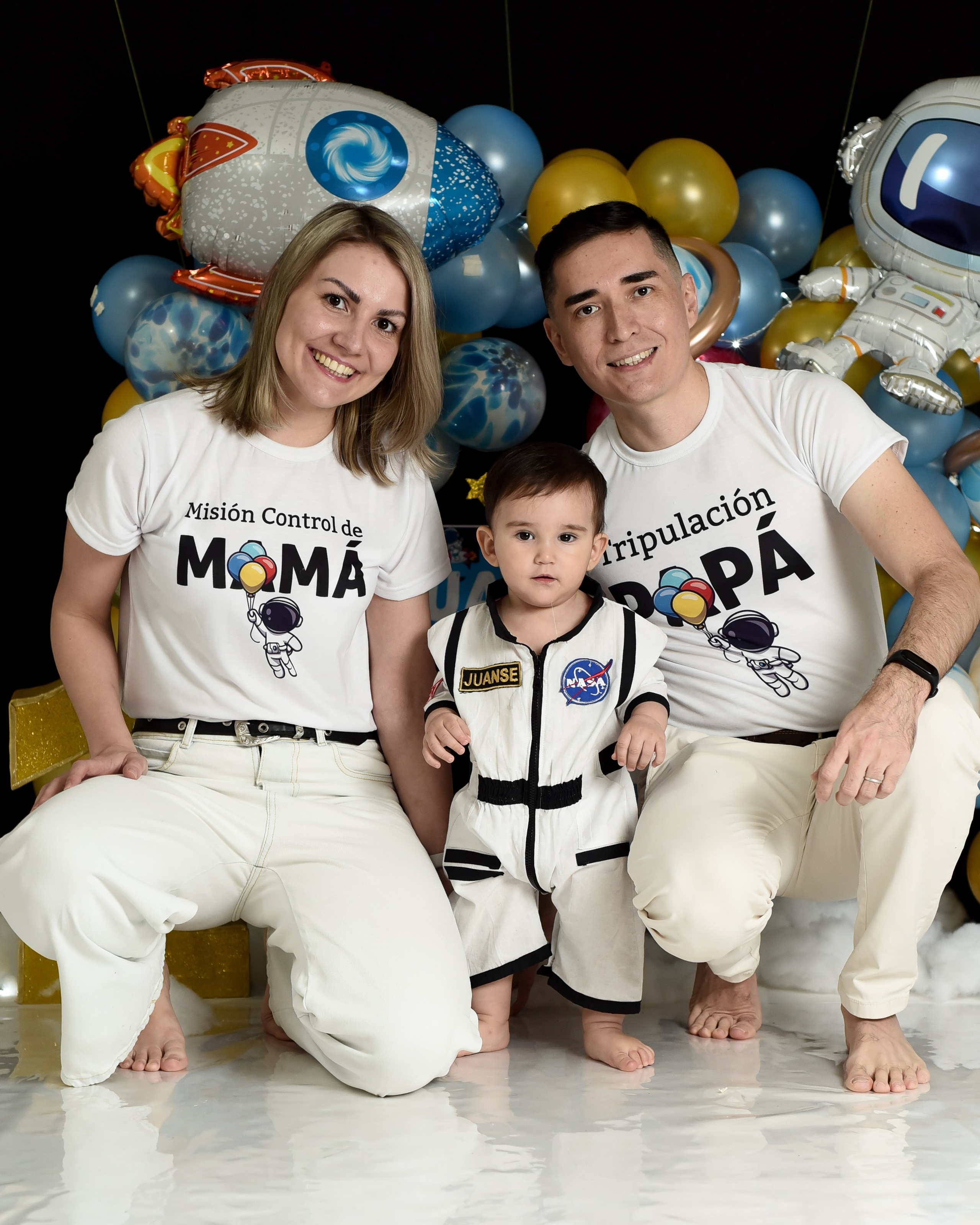 Sesión 1er año de Juan. Temática: Astronauta. Fotografo de casamiento en misiones y fotógrafo de familia  Posadas
