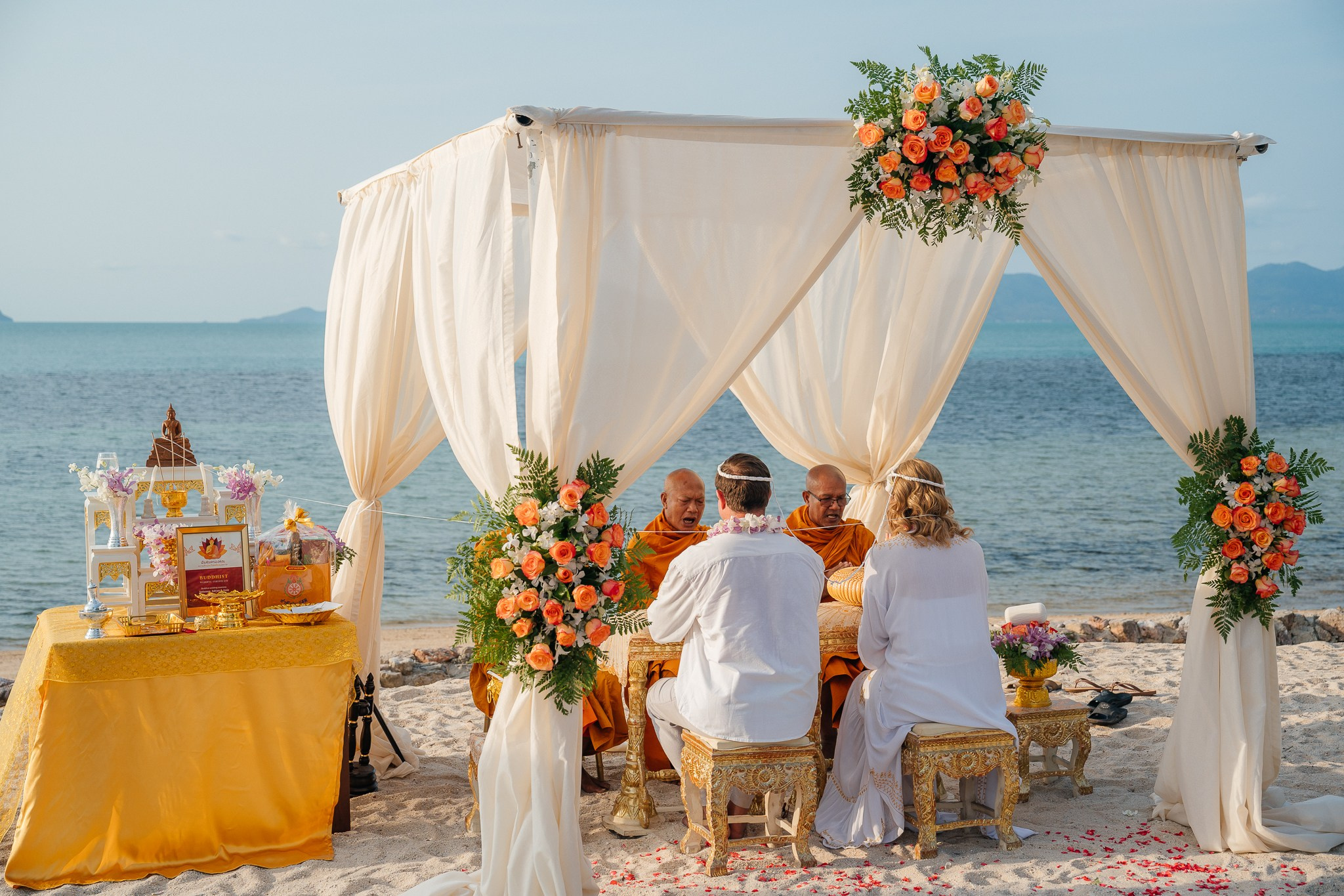Buddhist ceremony. Hochzeitsplaner Koh Samui | Strand- & Villenhochzeiten – Magic Day