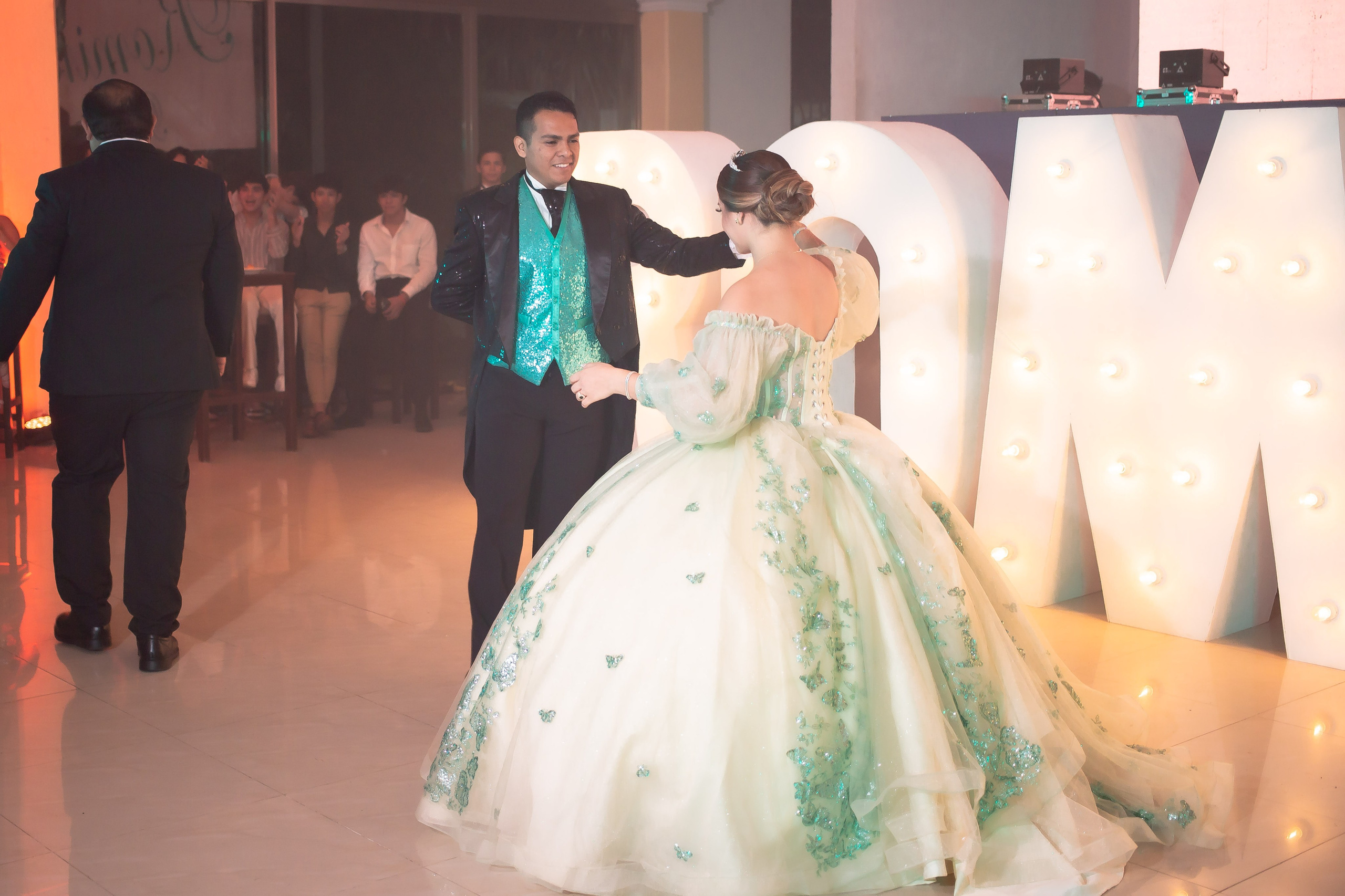 XV AÑOS ROMINA. Simón Enríquez Studio