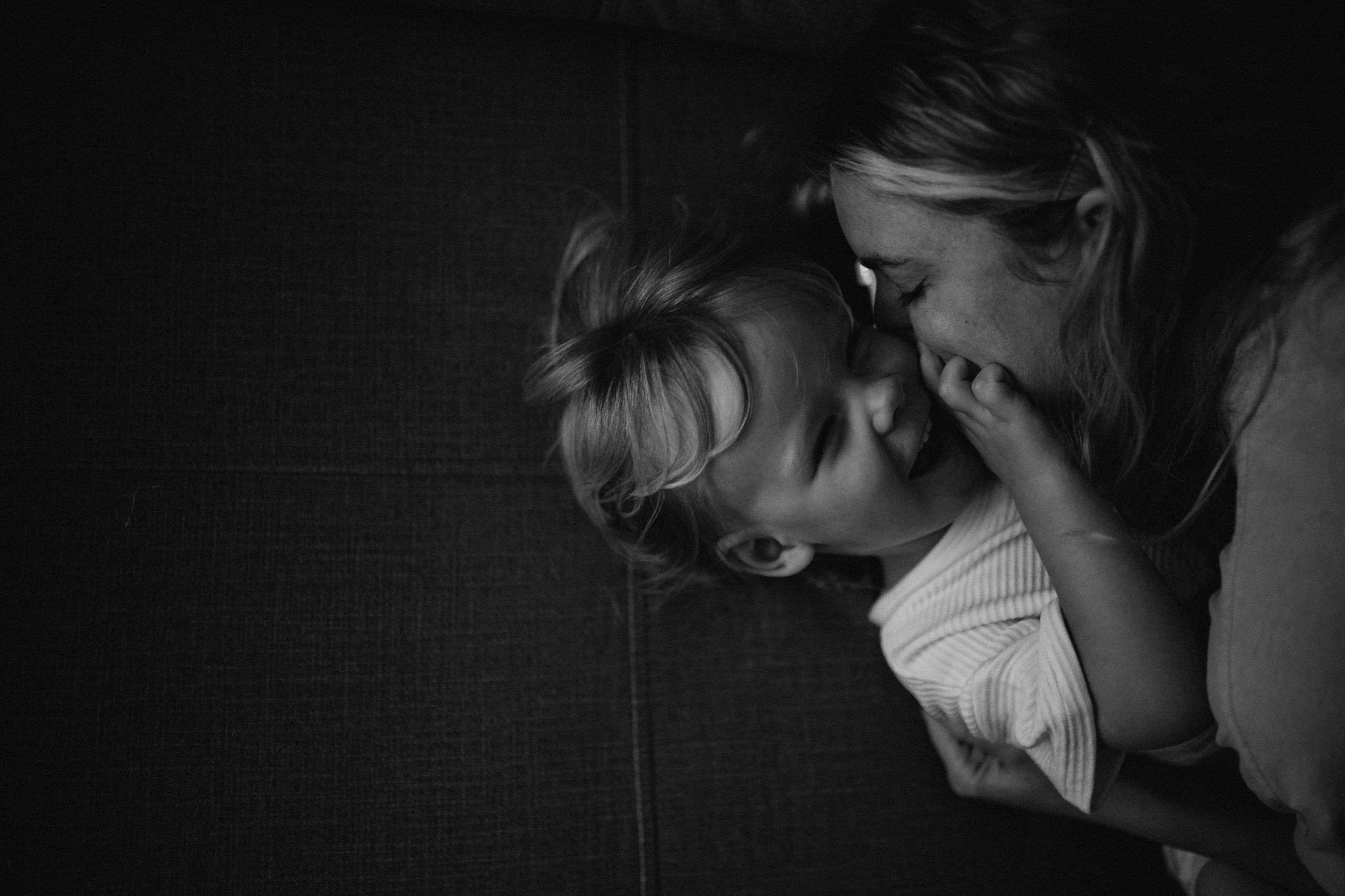 Gentle waves of family Love. Fotografa de família e crianças em Florianópolis SC Daria Ermolaev