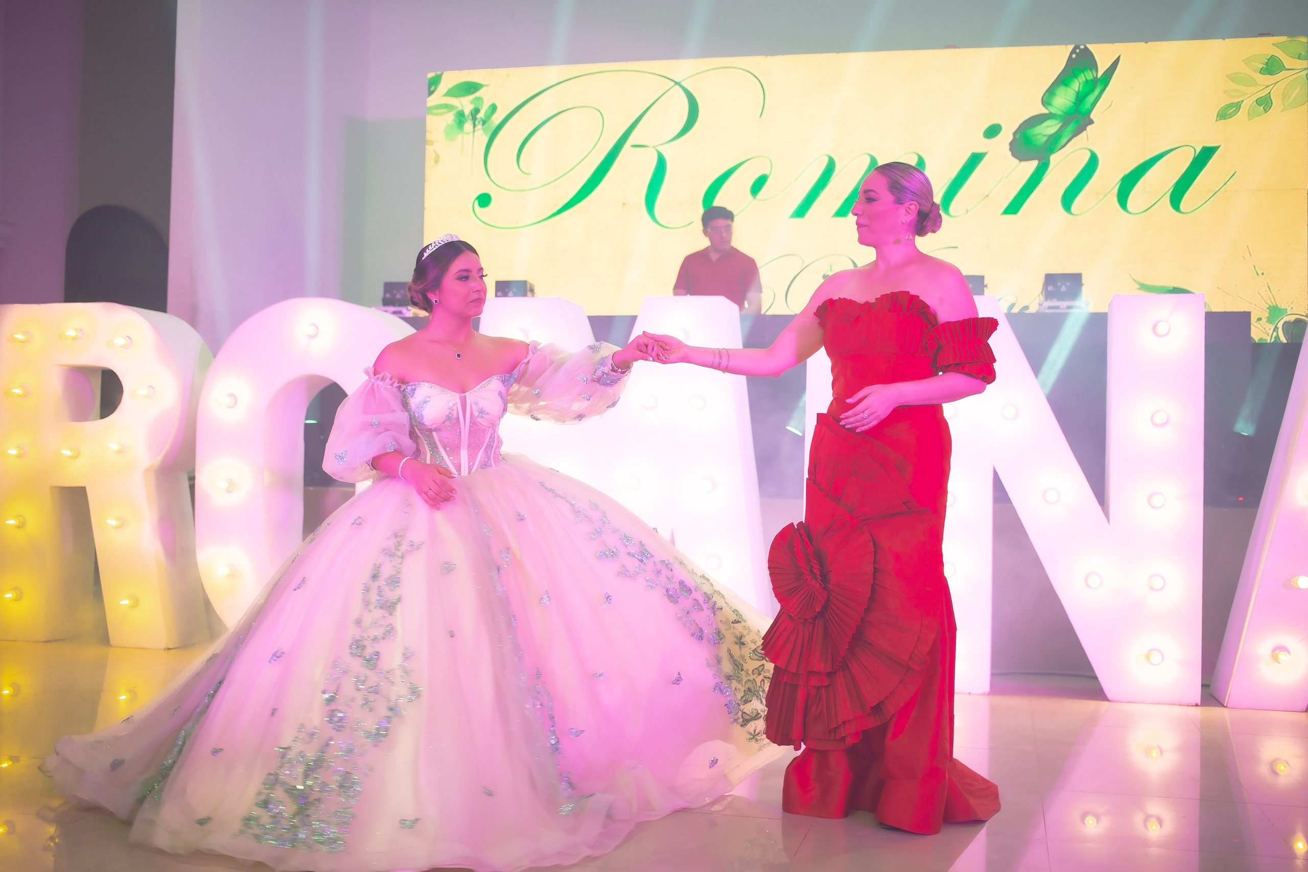 XV AÑOS ROMINA. Simón Enríquez Studio