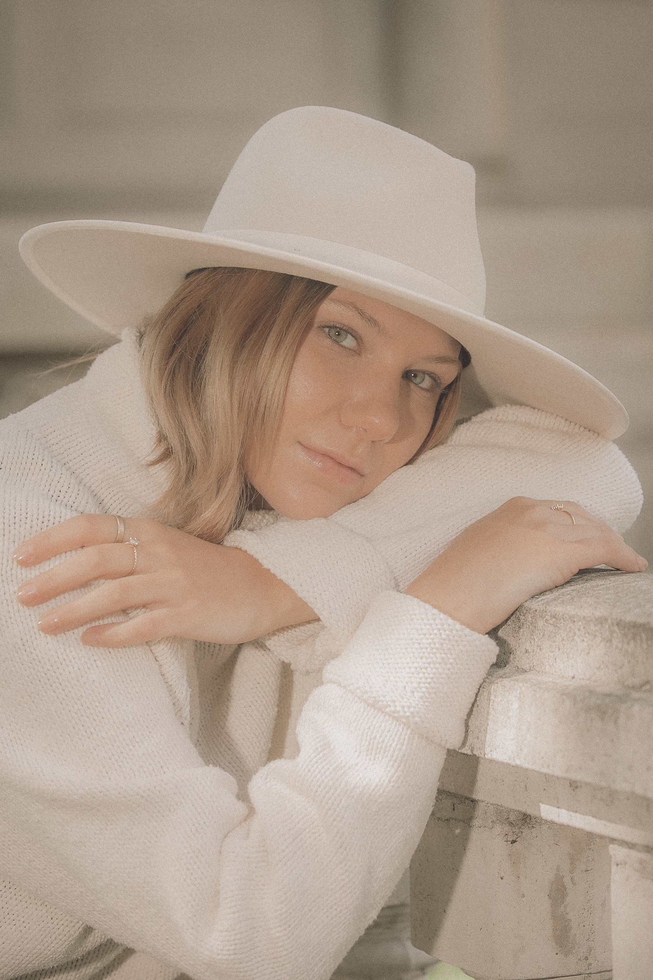 AVA. PORTRAIT AND LIFESTYLE PHOTOGRAPHER