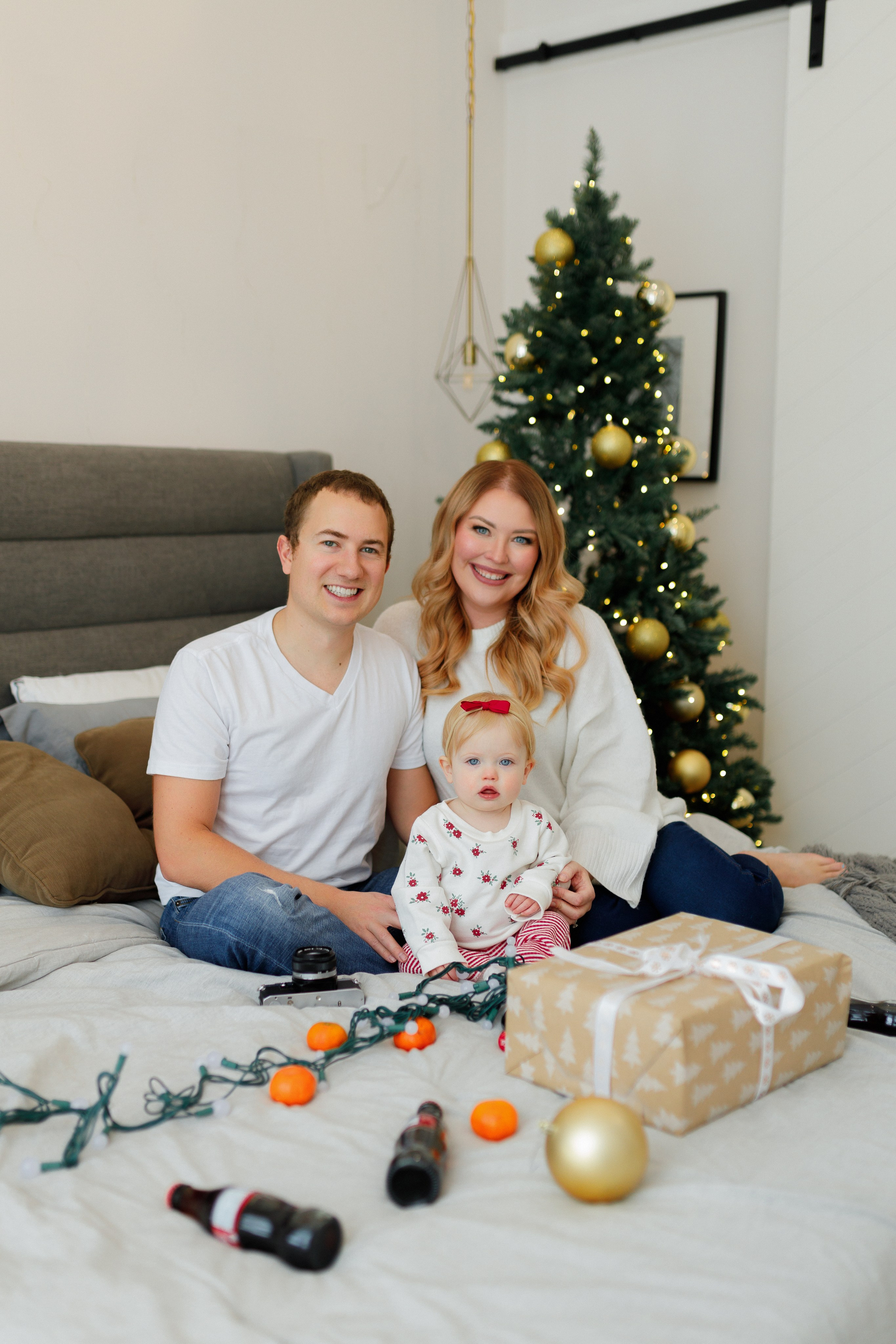 Christmas minis 2026. Photographer Elvira Hryshchenko