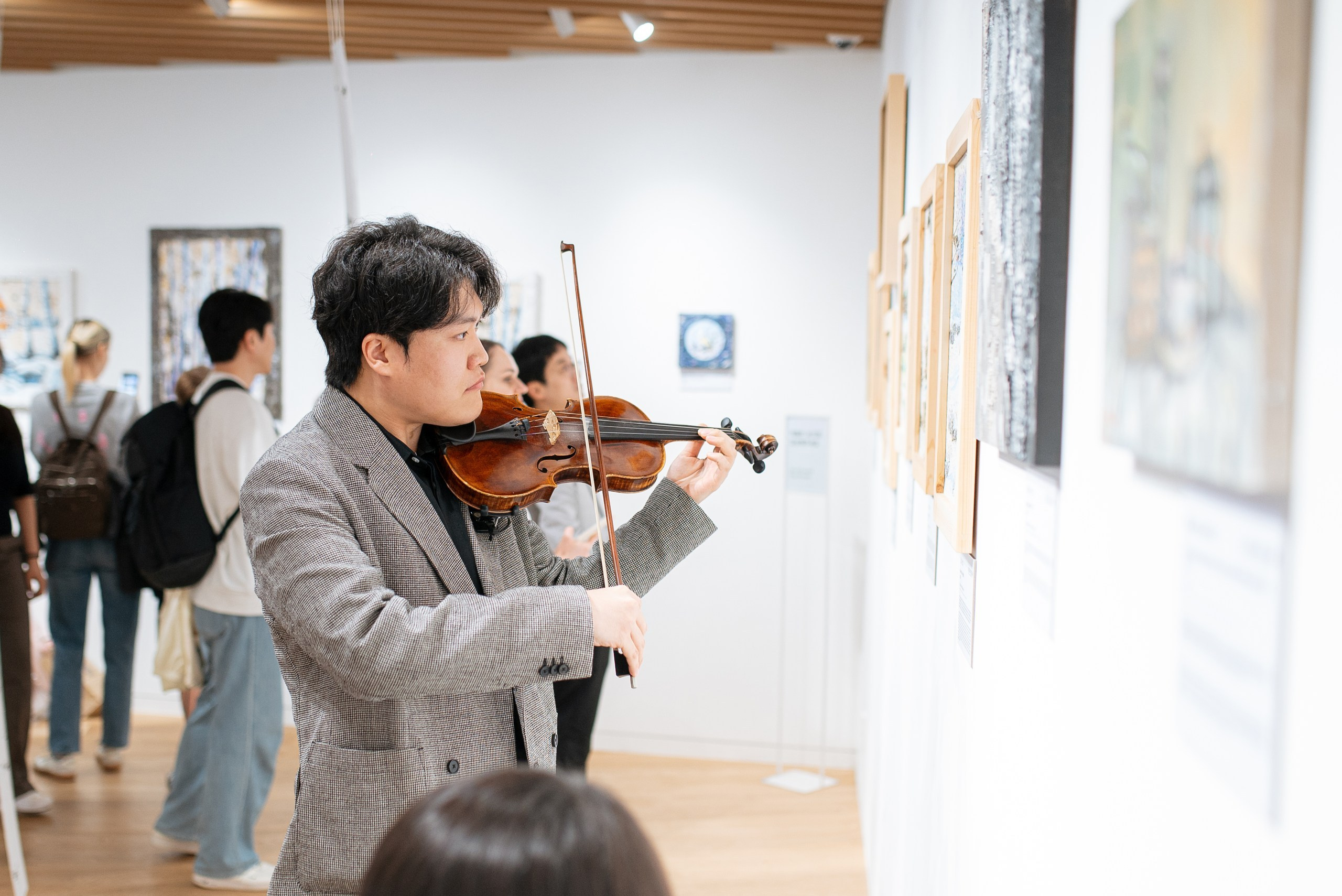 Abracadabra art exhibition. Студия декора «Нарния»