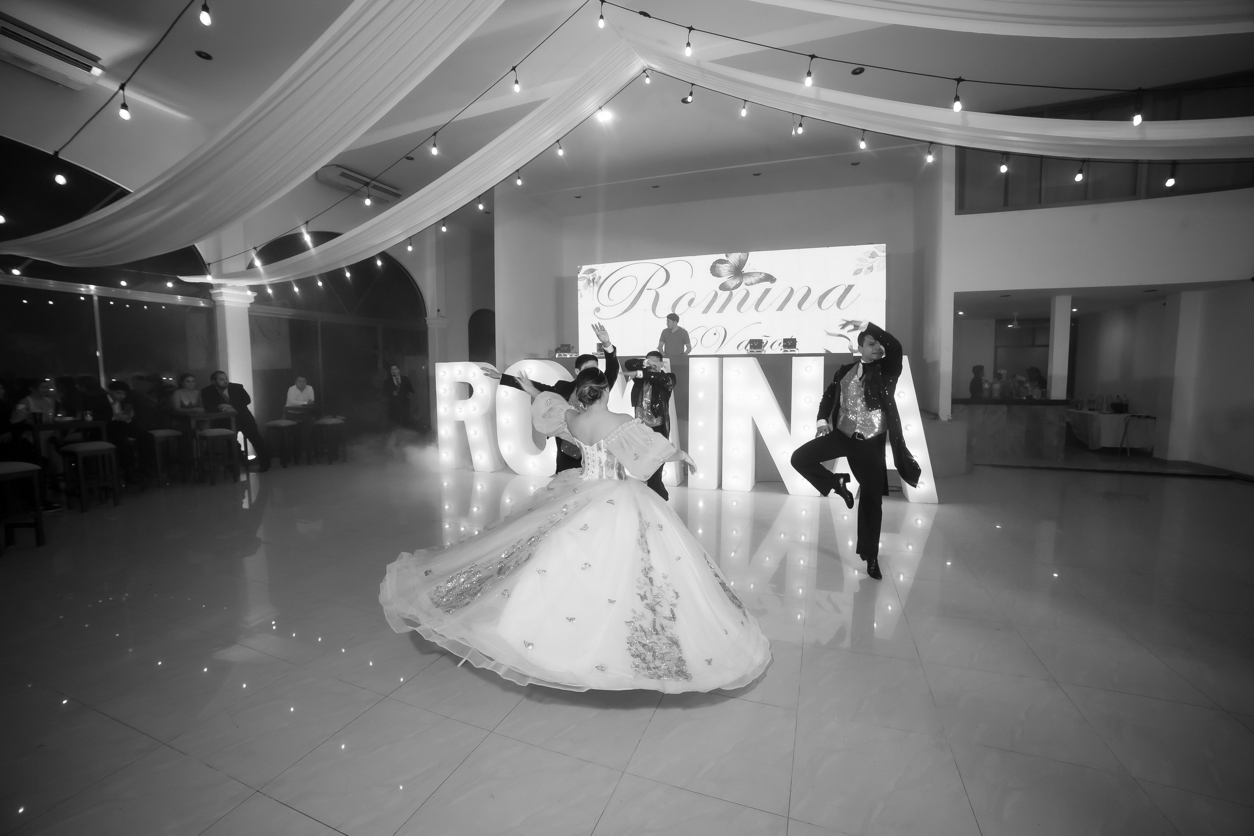 XV AÑOS ROMINA. Simón Enríquez Studio