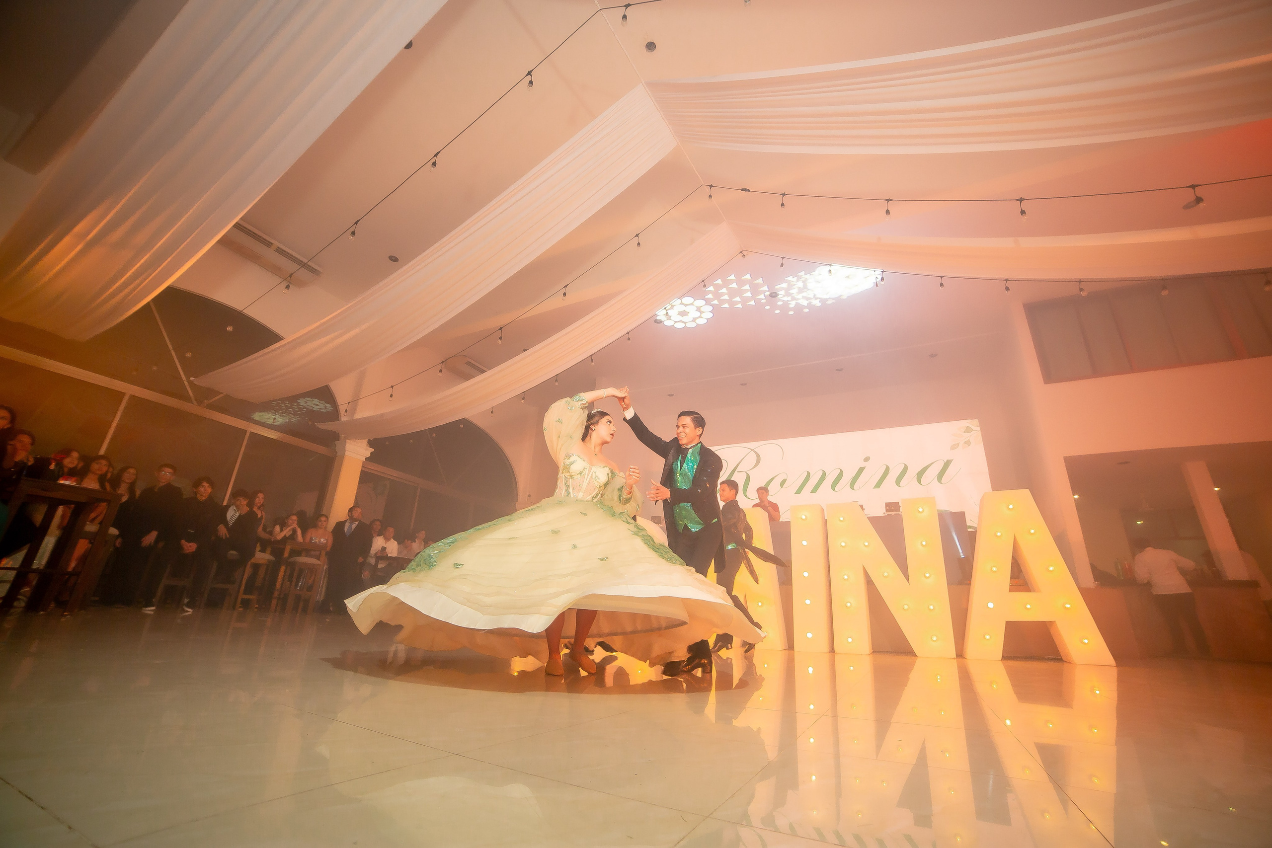 XV AÑOS ROMINA. Simón Enríquez Studio