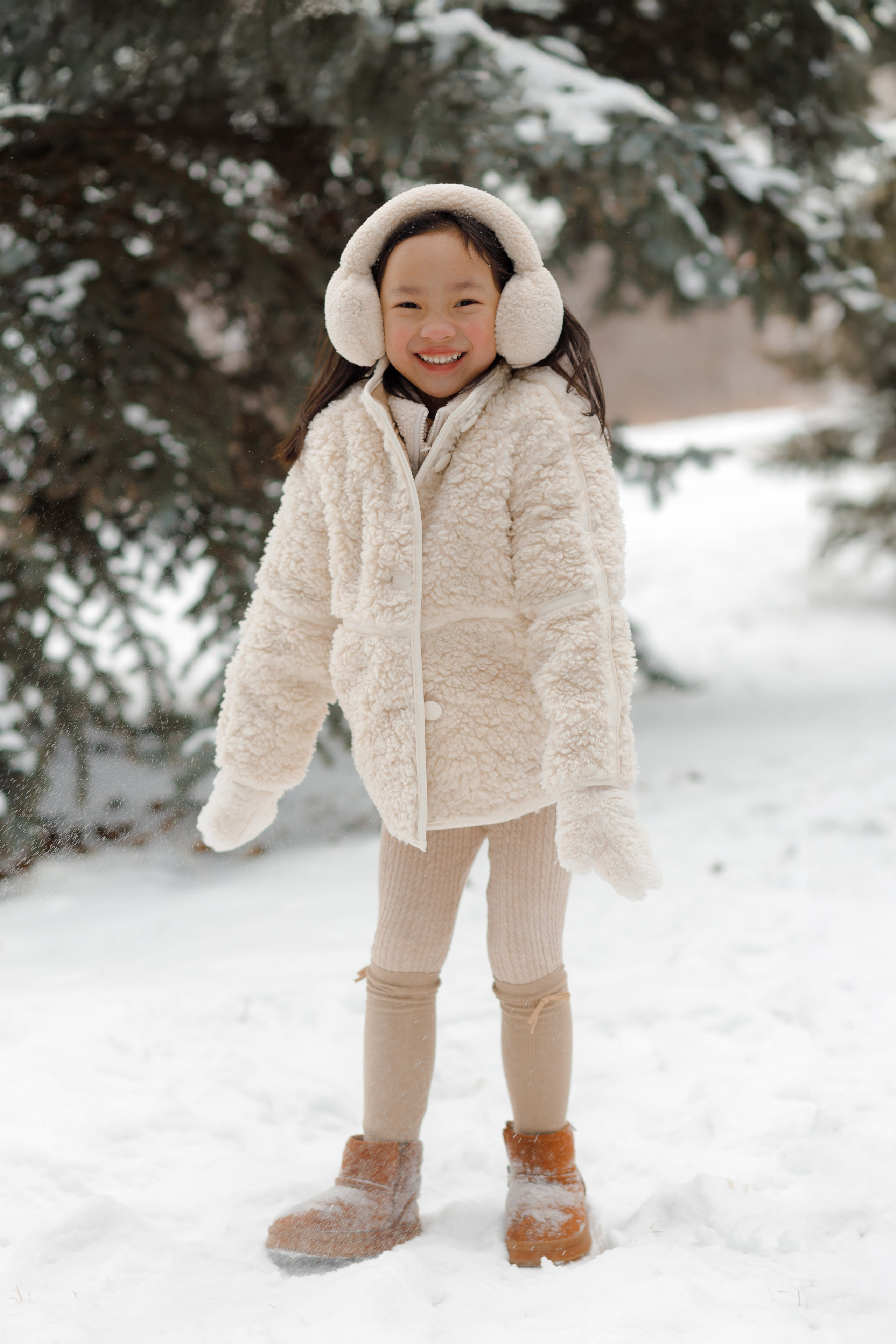 Family winter story. Photographer Elvira Hryshchenko