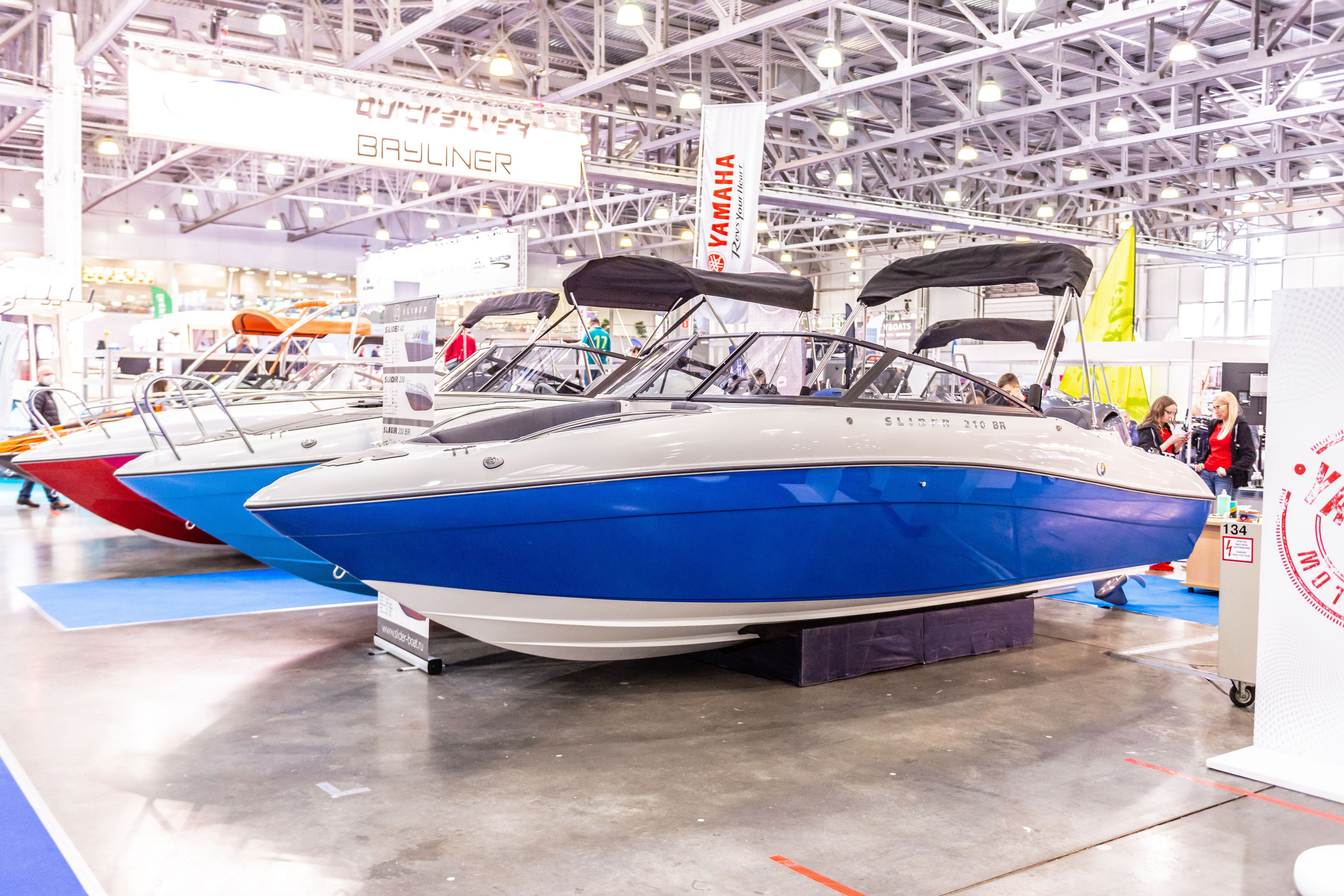 Фотосъемка лодок на Moscow Boat Show 2022. PHOTOGRAPHER QUINTANA ROO