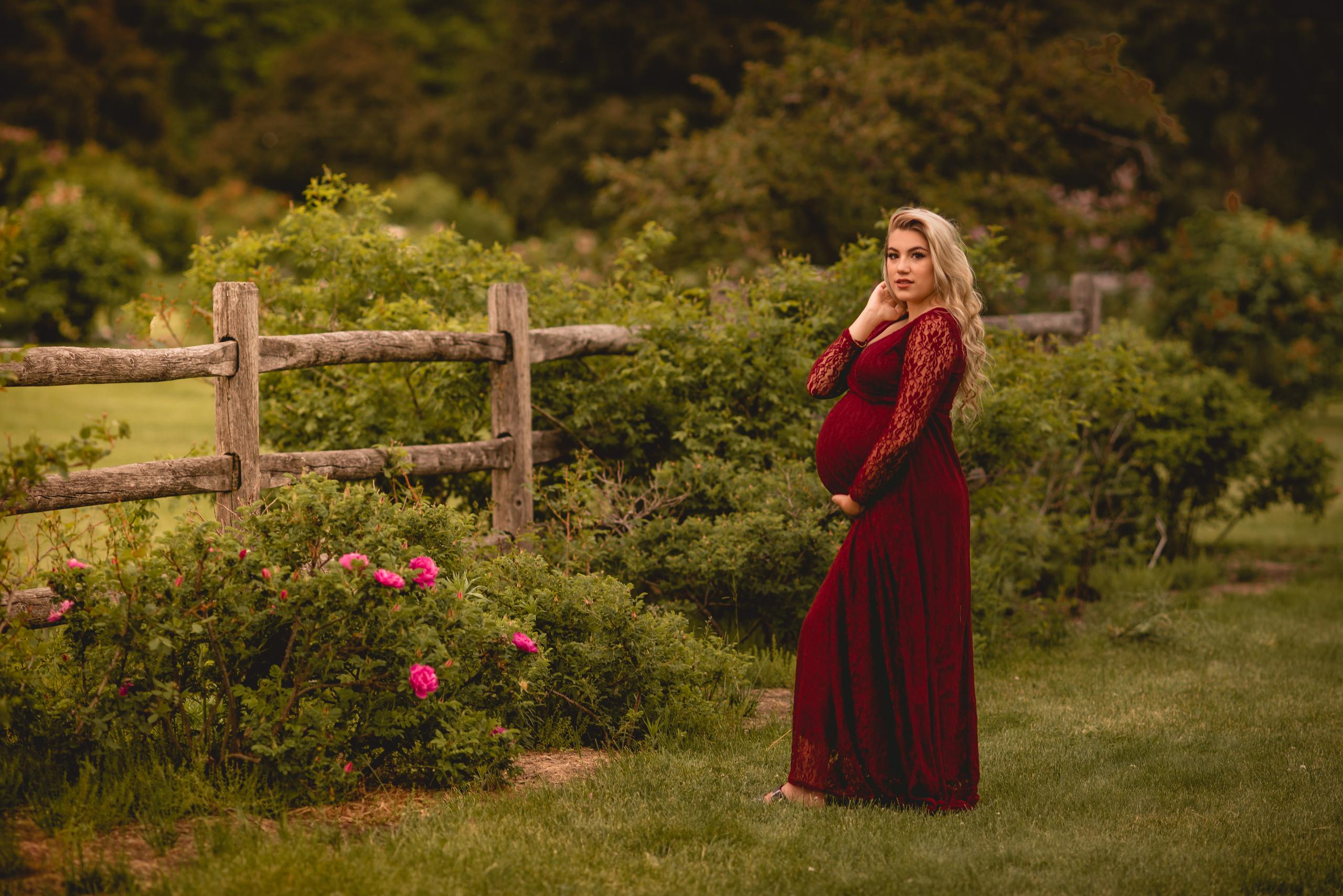FAMILY / MATERNITY. Ottawa Newborn and Baby Newborn Photographer Elena Helali