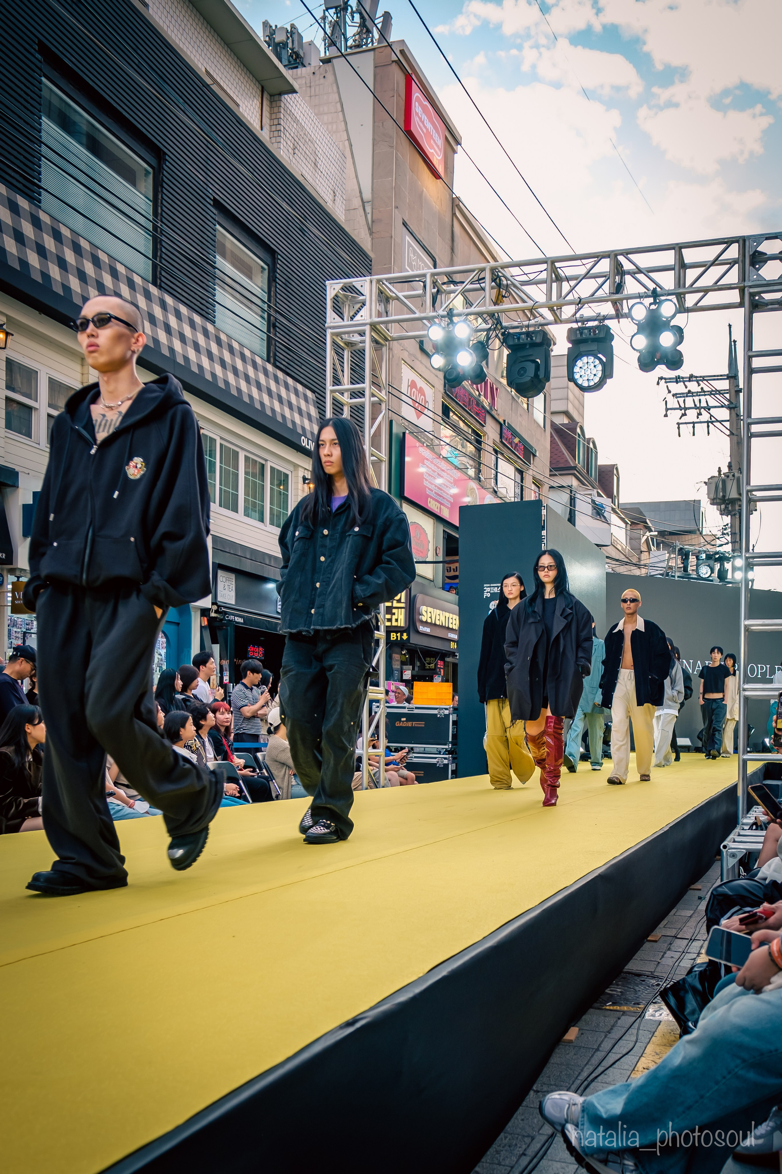GANGNAM FASHION FESTA 2024: ORDINARY PEOPLE. Фотограф в Сеуле, Южная Корея Наталья Доброквашина