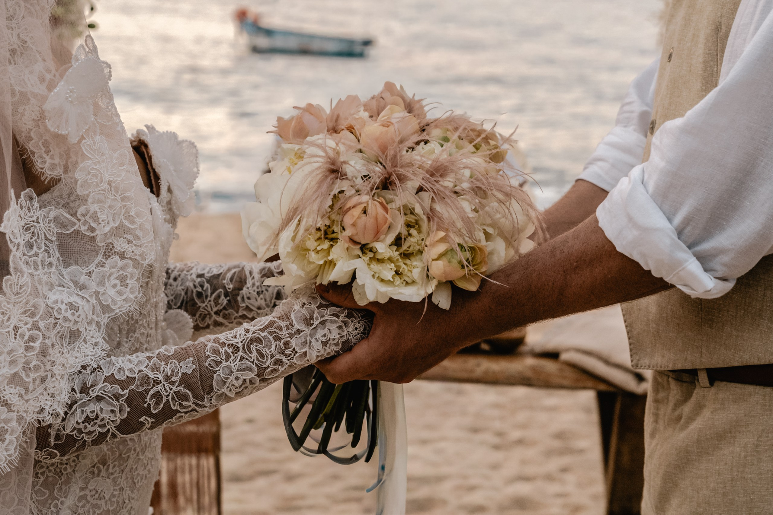 Mar + Issac. Elopement & Lifestyle Wedding Documentary Photographer